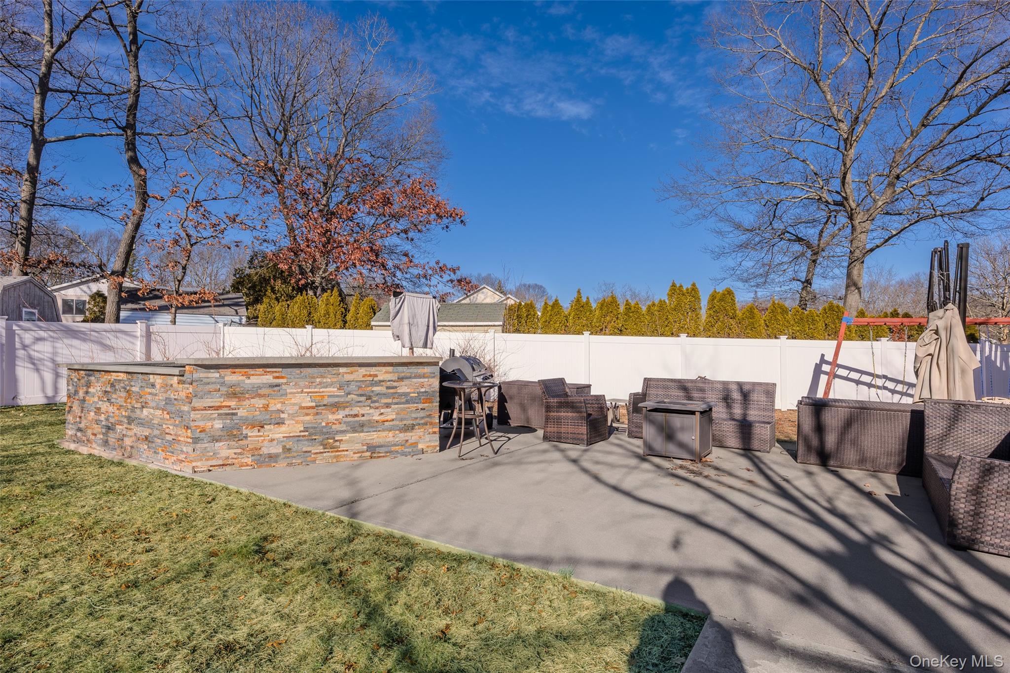 12 Yellowstone Court, Coram, NY 11727