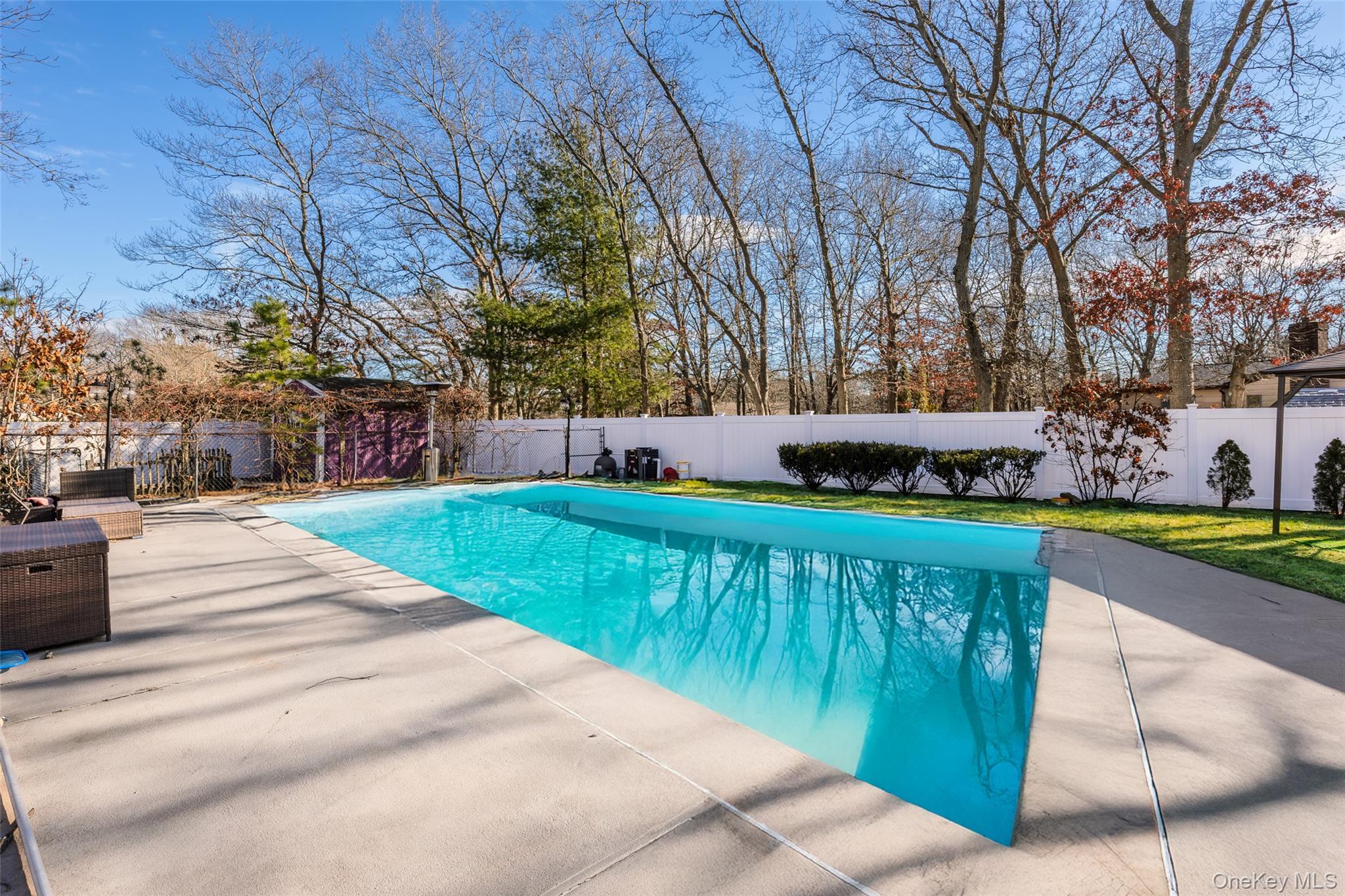 12 Yellowstone Court, Coram, NY 11727