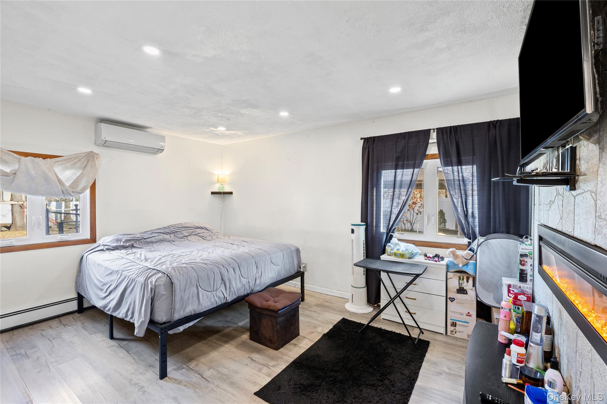 12 Yellowstone Court, Coram, NY 11727