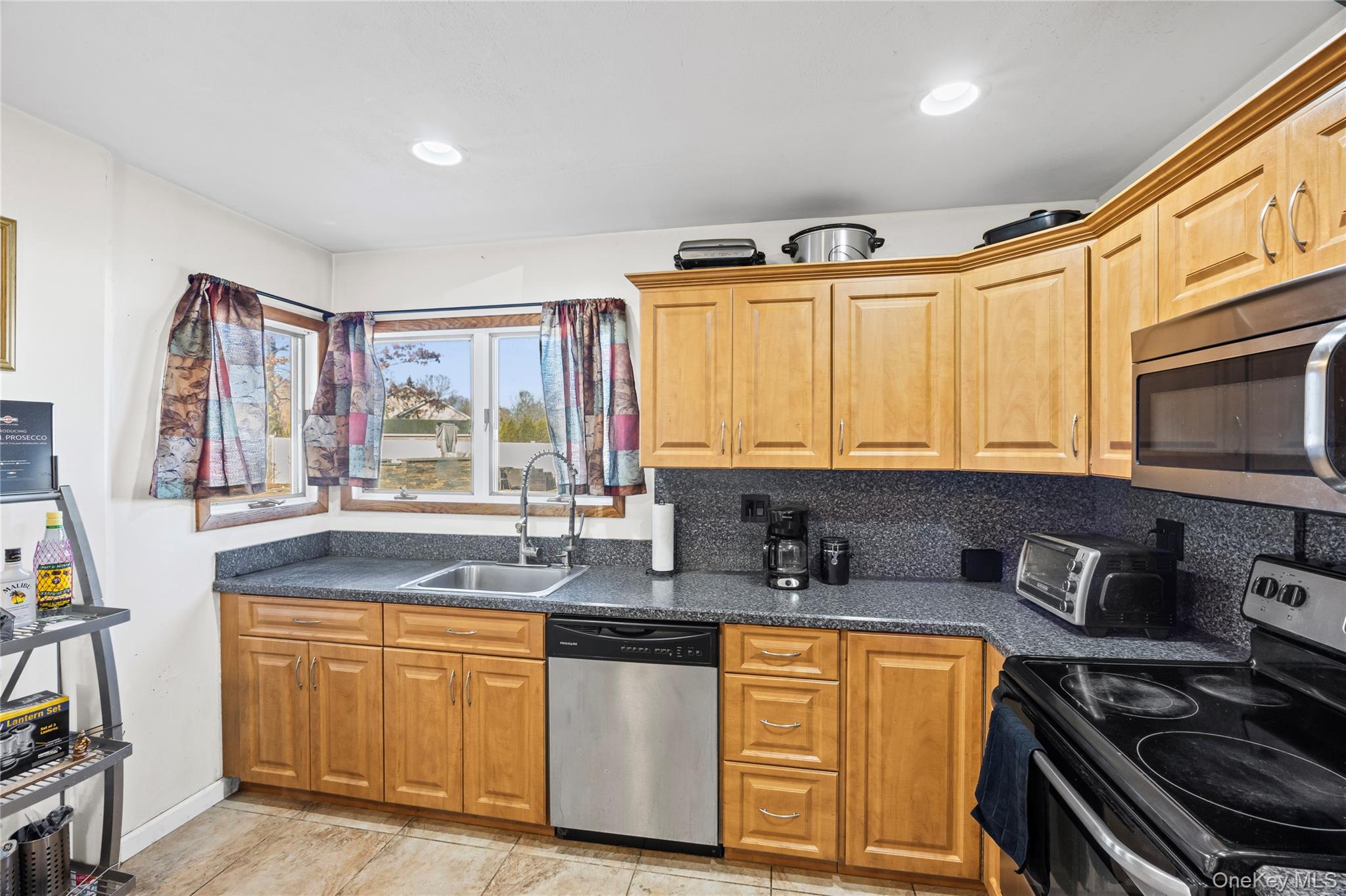 12 Yellowstone Court, Coram, NY 11727