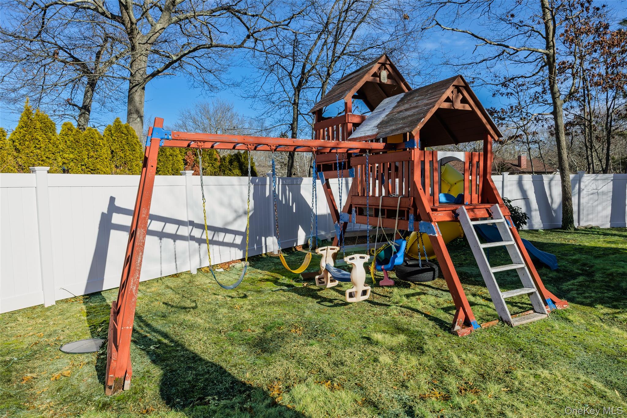 12 Yellowstone Court, Coram, NY 11727