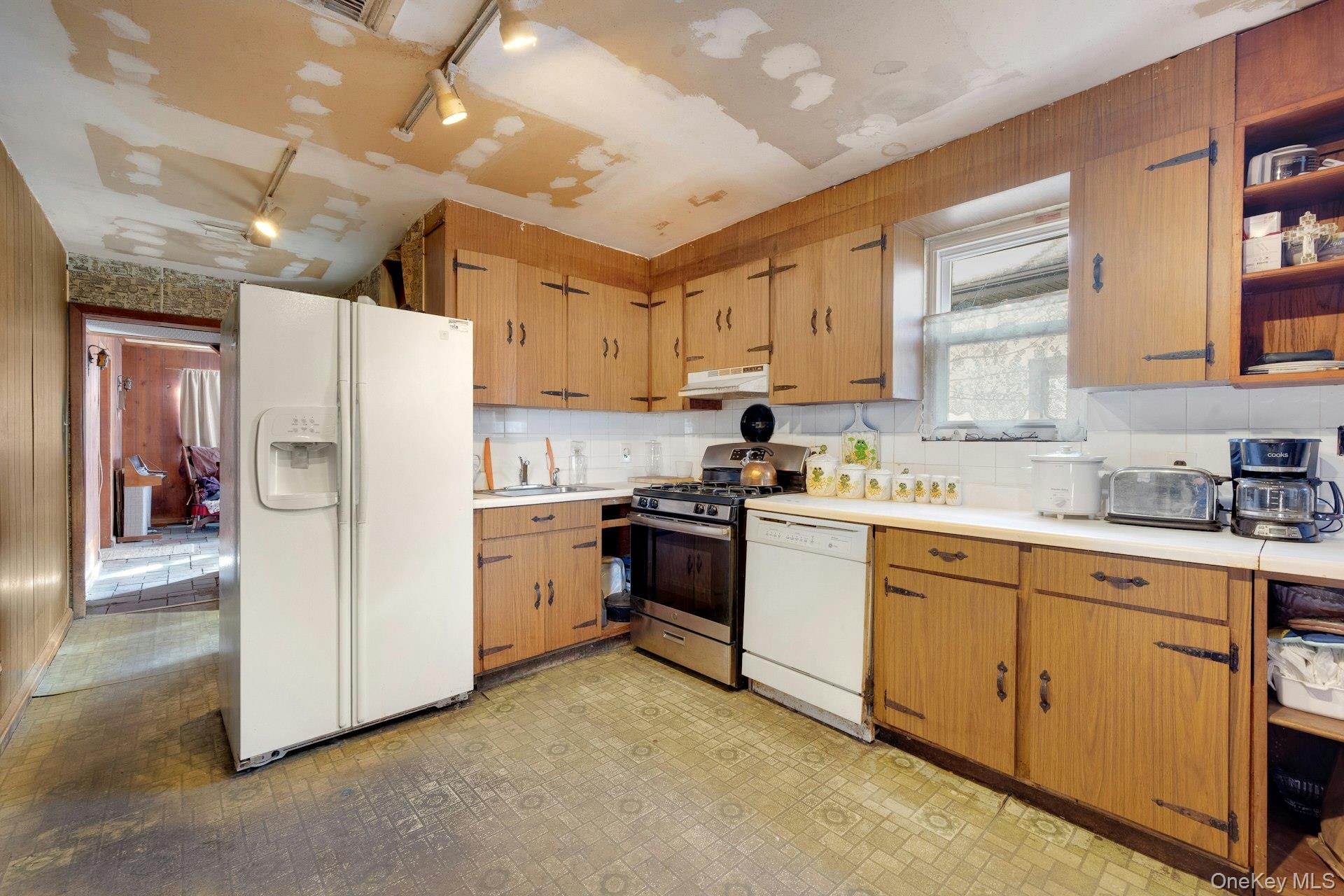 188 Edgewater Park # D, Bronx, NY 10465