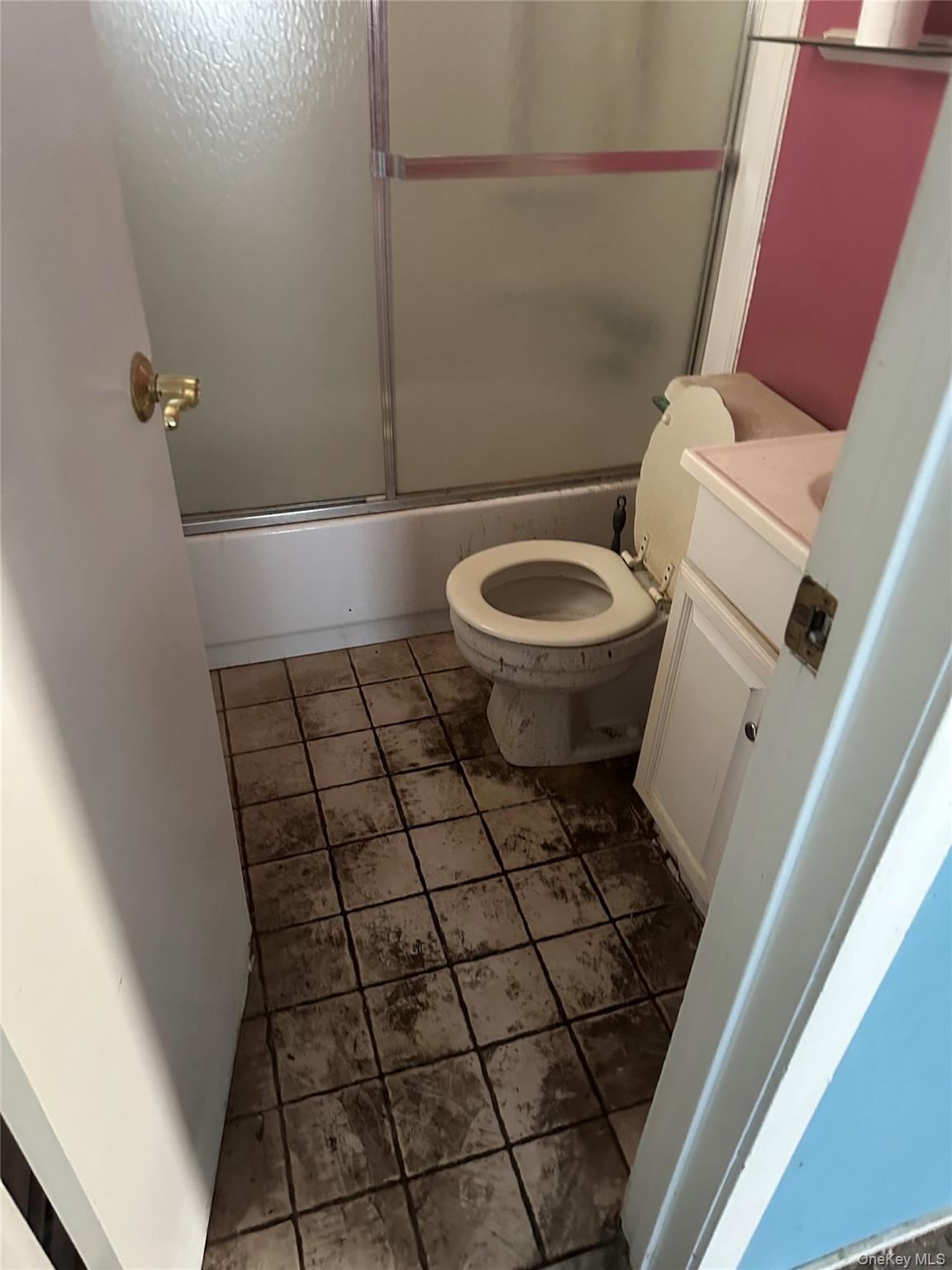 11 Taurgo Lane, Centereach, NY 11720