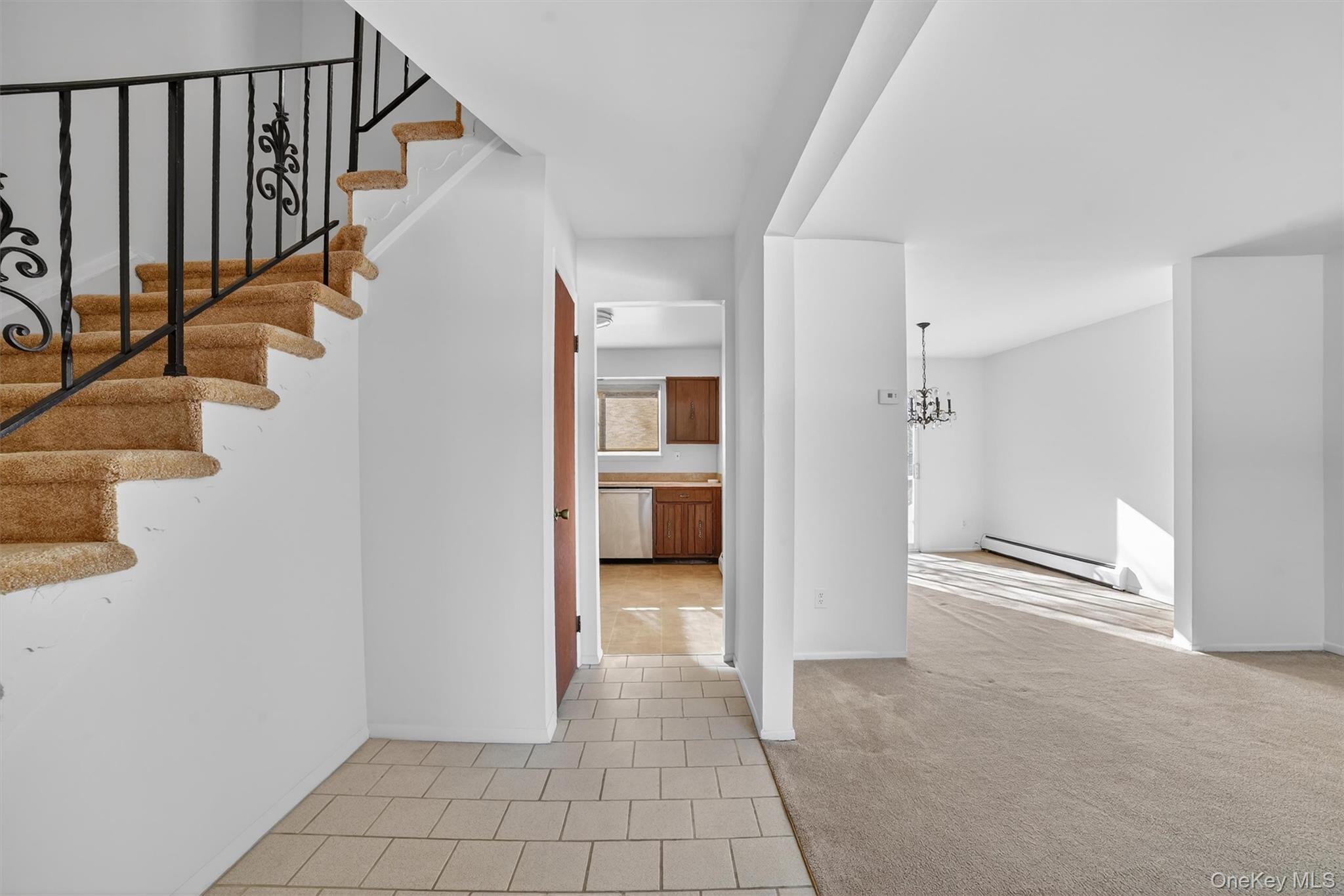 126 Coachlight Square, Montrose, NY 10548