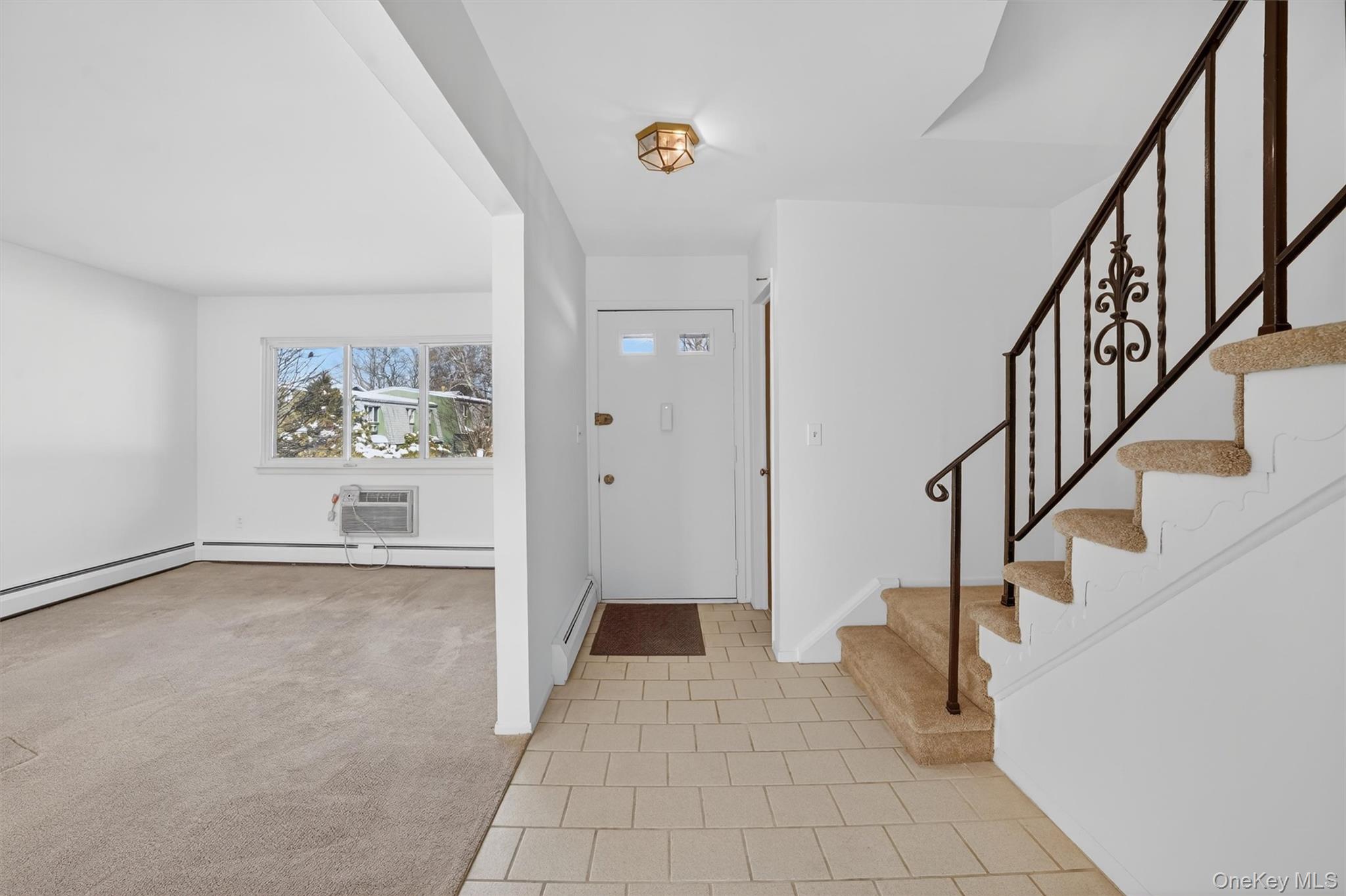 126 Coachlight Square, Montrose, NY 10548