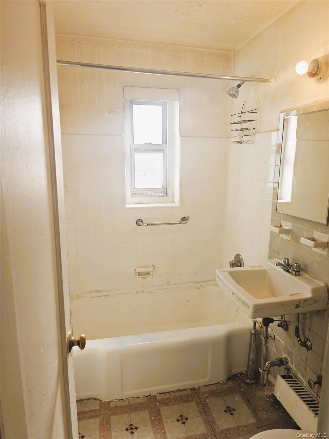 110-23 66 Avenue # A, Forest Hills, NY 11375