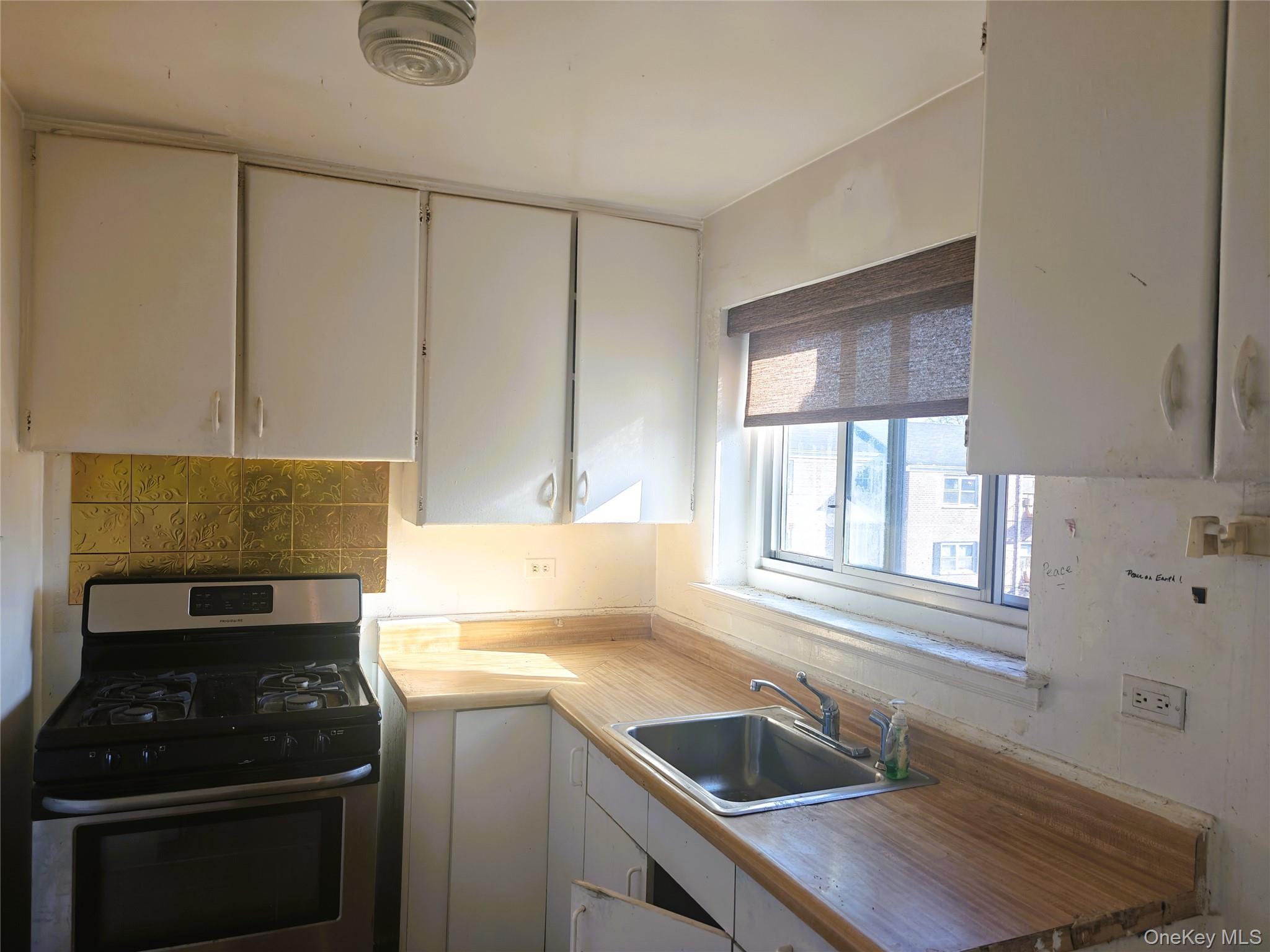 110-23 66 Avenue # A, Forest Hills, NY 11375