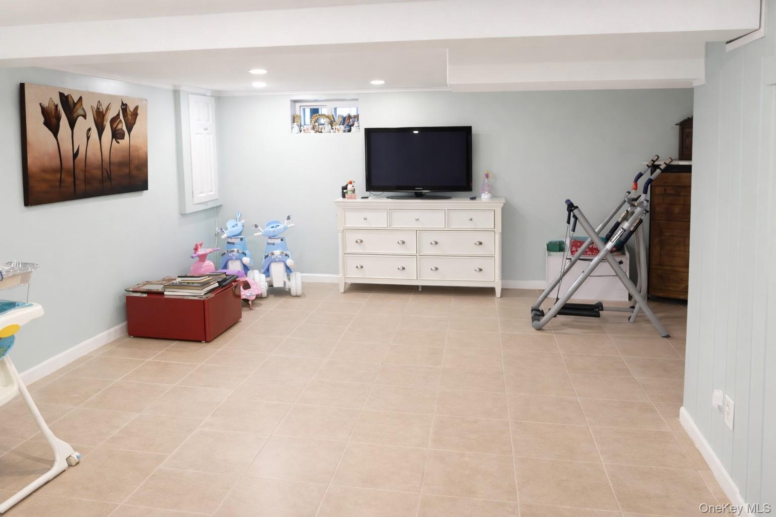 1696 Francis Drive, East Meadow, NY 11554