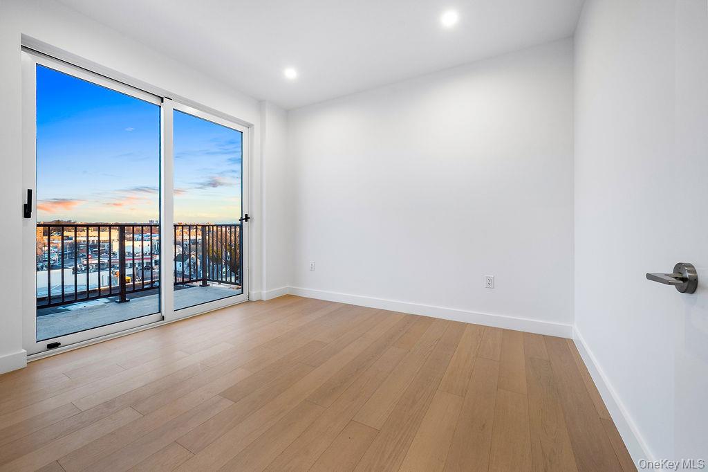 150-02 Northern Blvd # 6A, Flushing, NY 11354