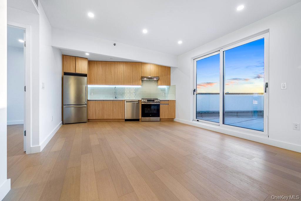 150-02 Northern Blvd # 6A, Flushing, NY 11354