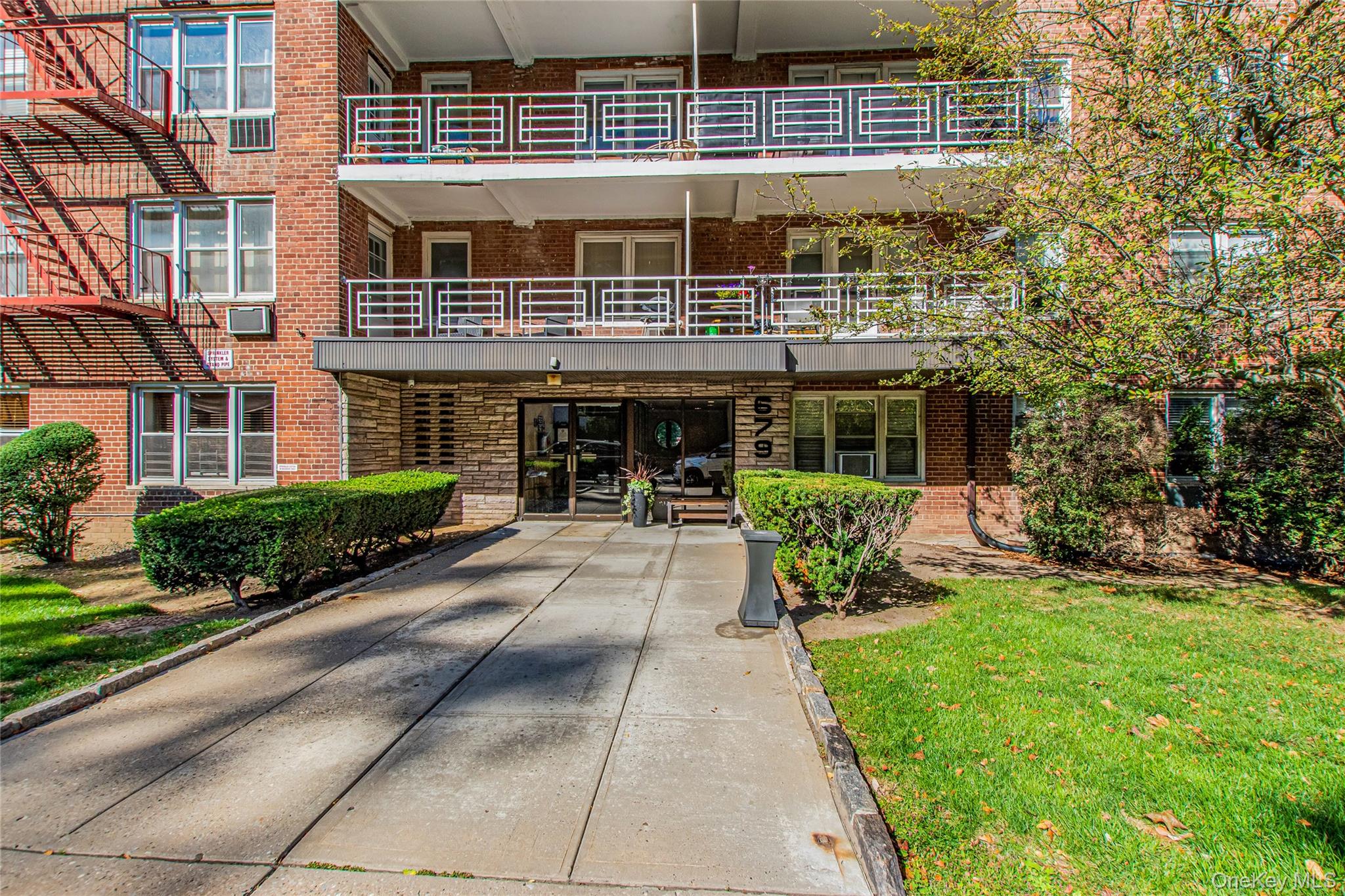 679 Warburton Avenue # 2R, Yonkers, NY 10701