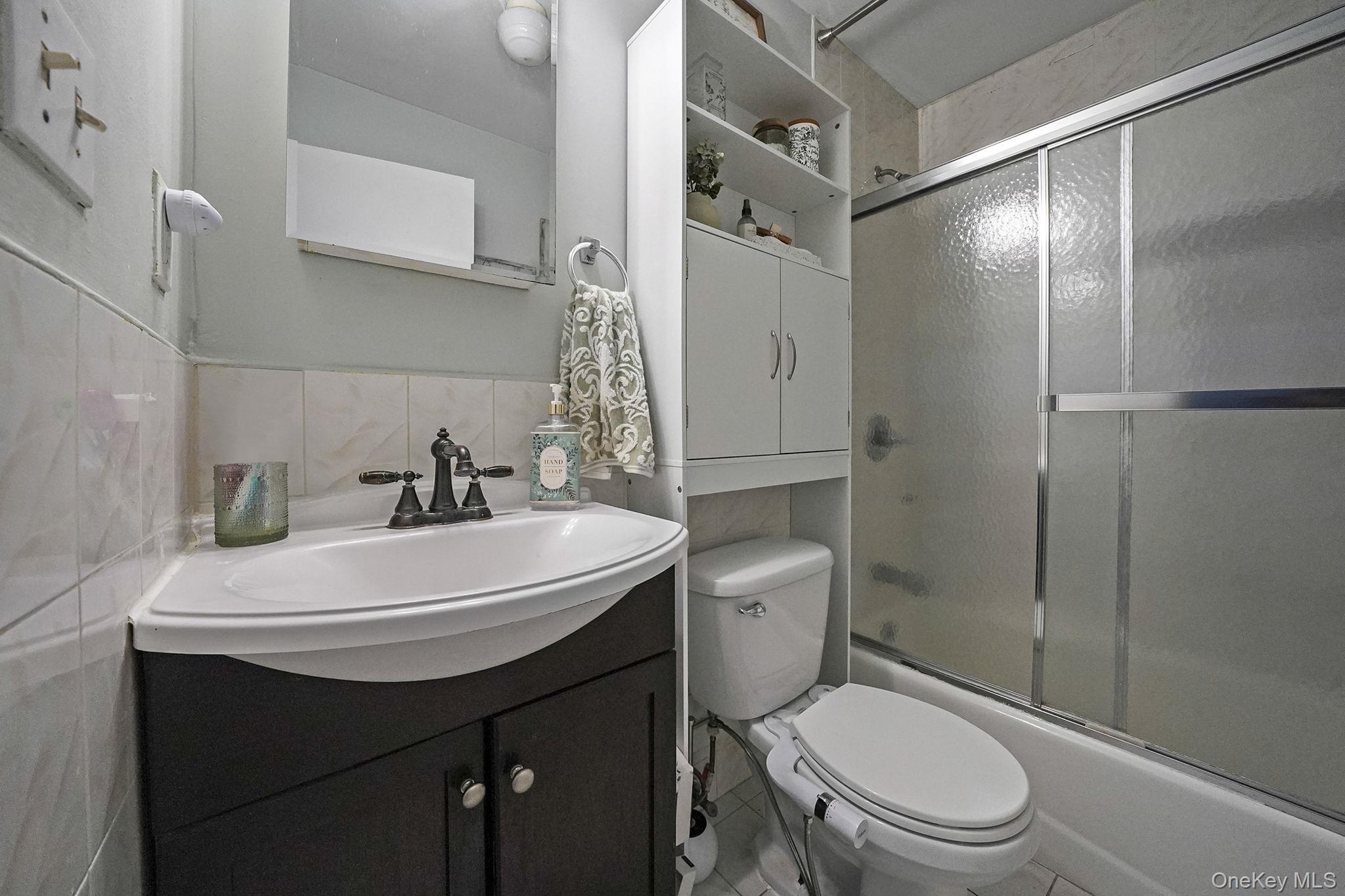 39 Debevoise Street, Brooklyn, NY 11206