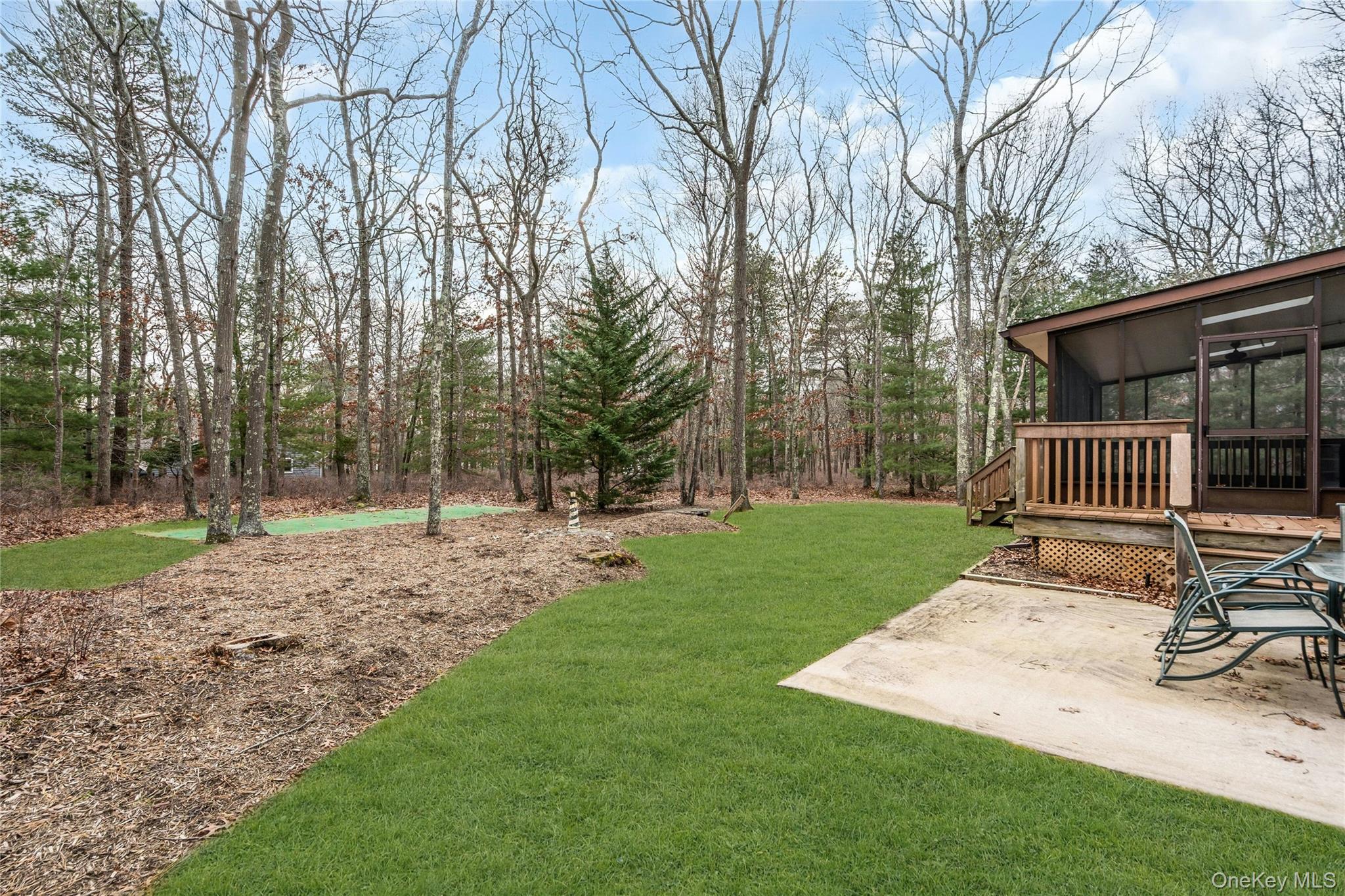 23 Bellows Terrace, Hampton Bays, NY 11946