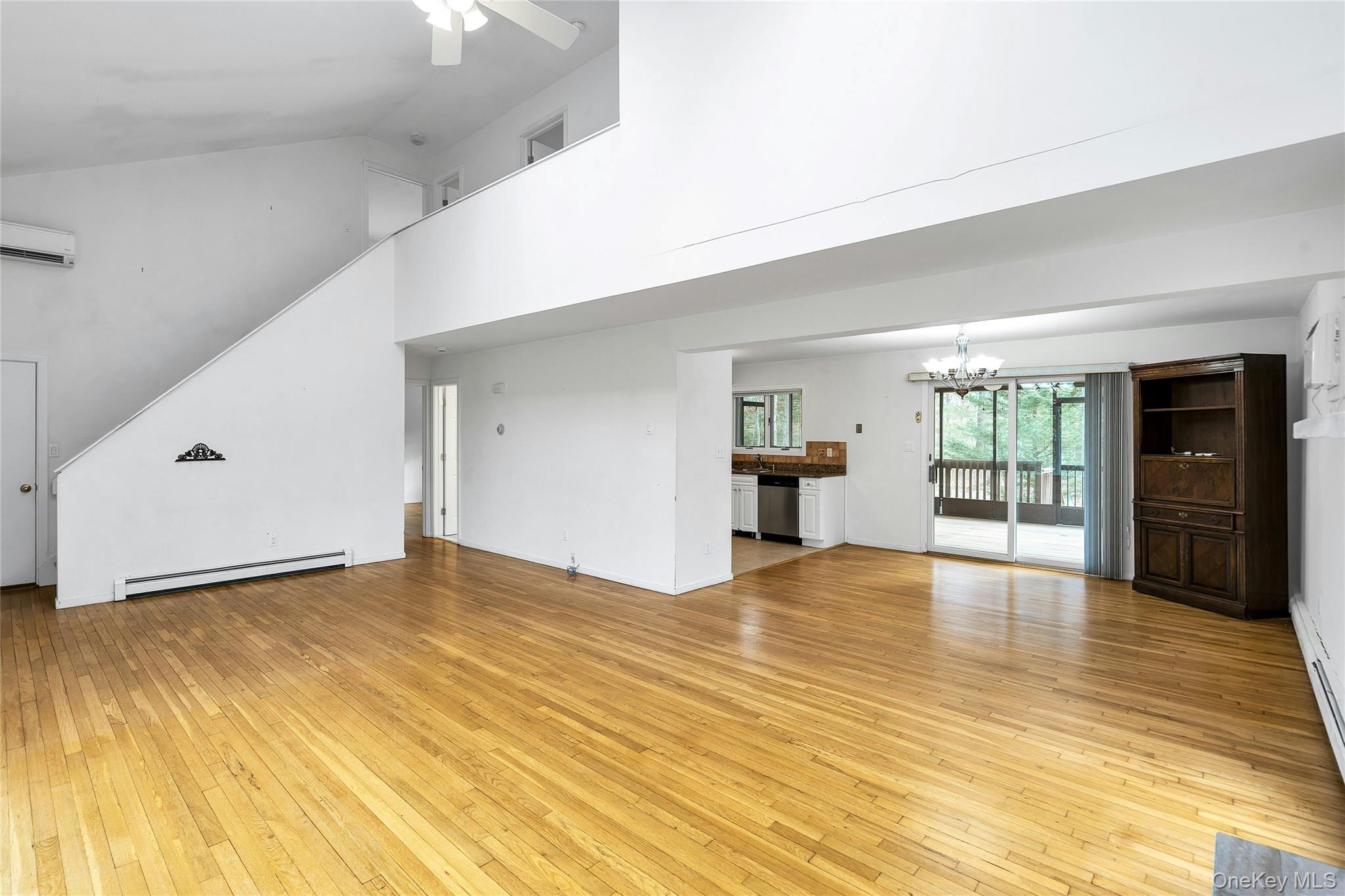 23 Bellows Terrace, Hampton Bays, NY 11946