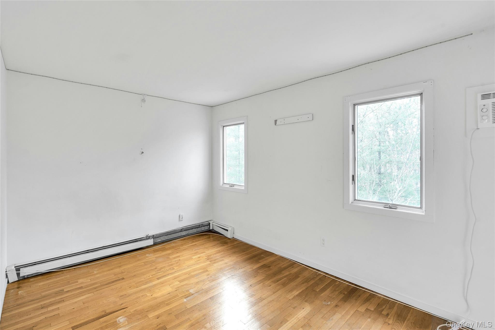 23 Bellows Terrace, Hampton Bays, NY 11946