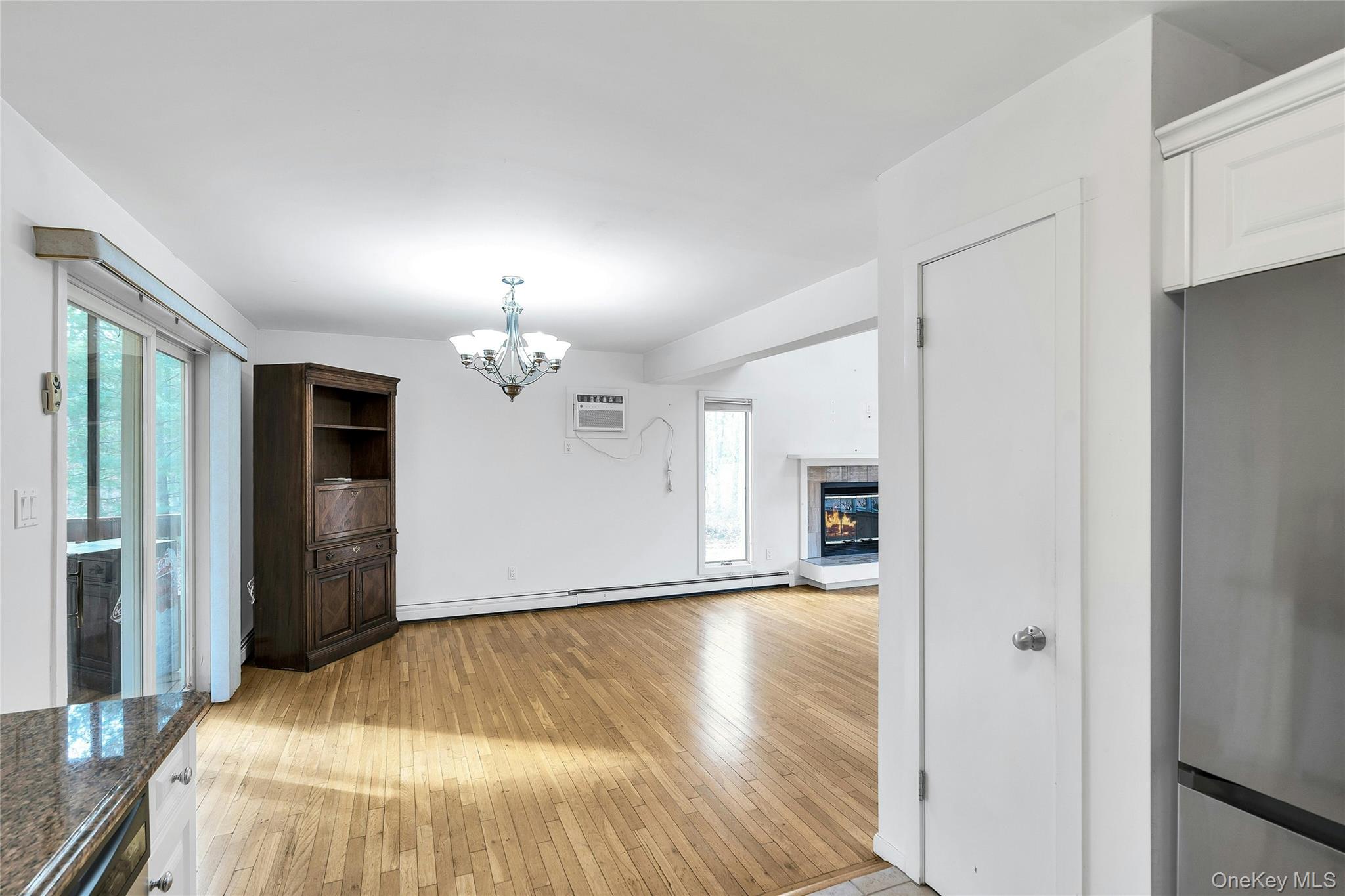 23 Bellows Terrace, Hampton Bays, NY 11946