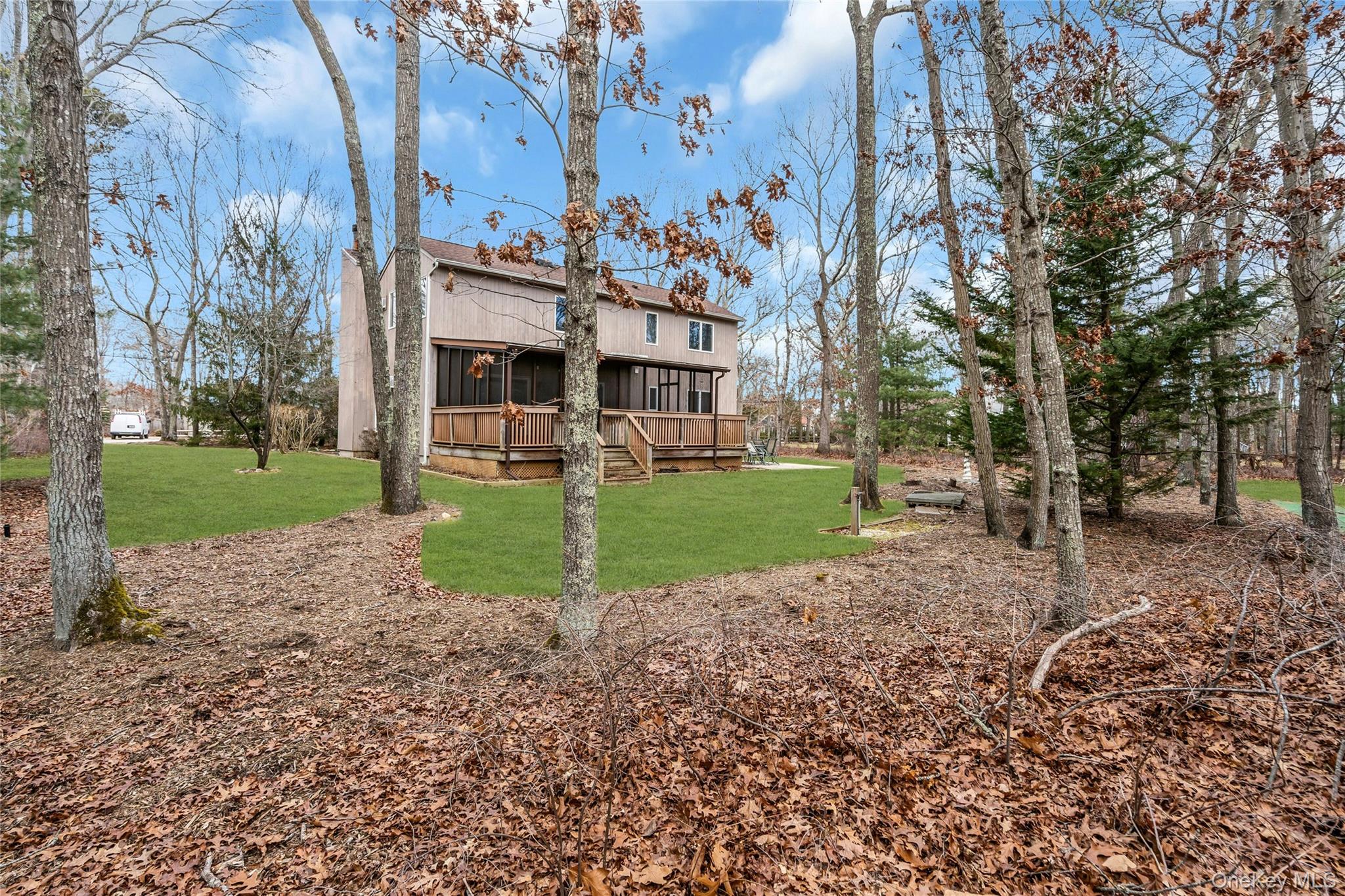 23 Bellows Terrace, Hampton Bays, NY 11946