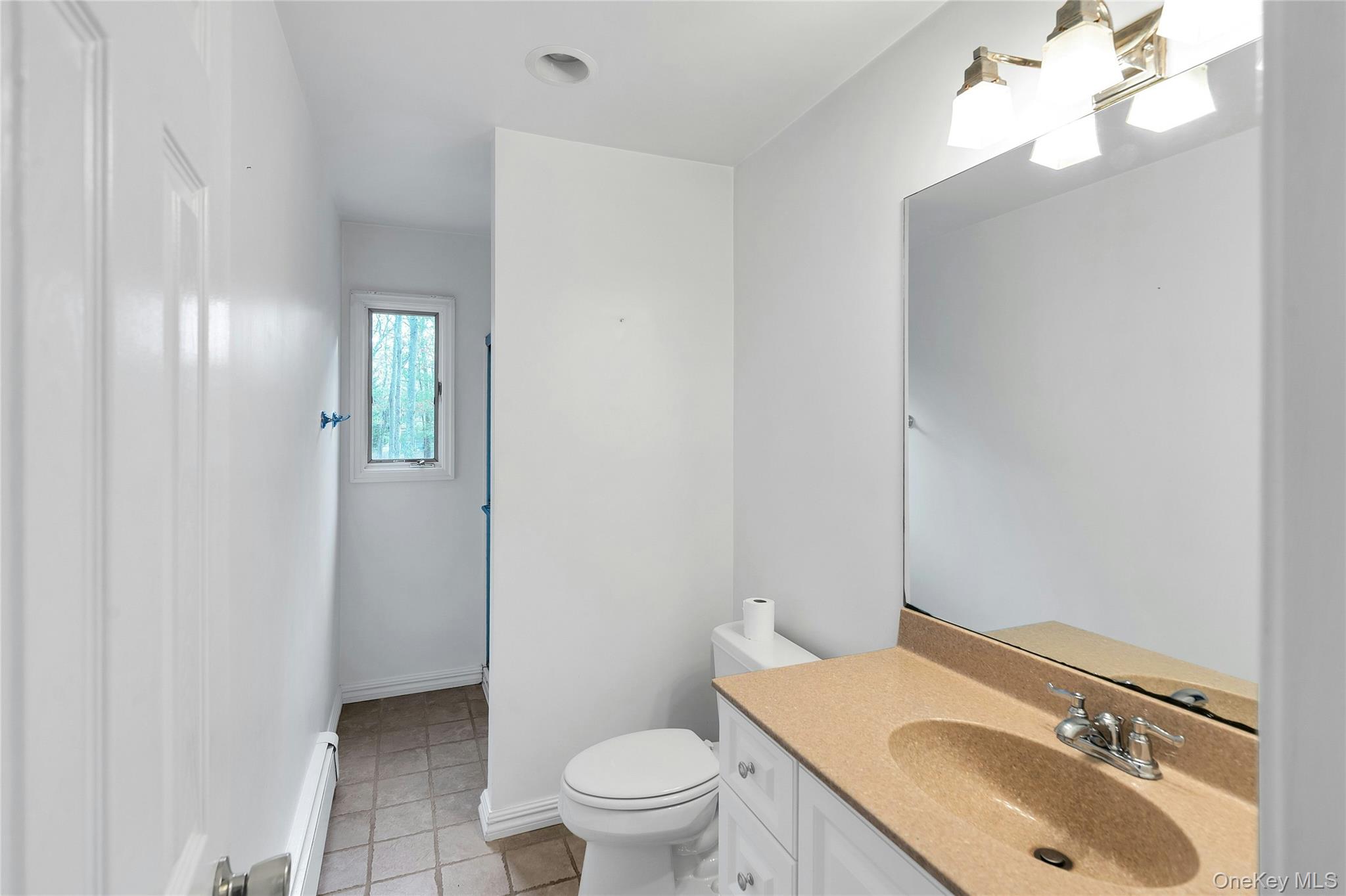 23 Bellows Terrace, Hampton Bays, NY 11946