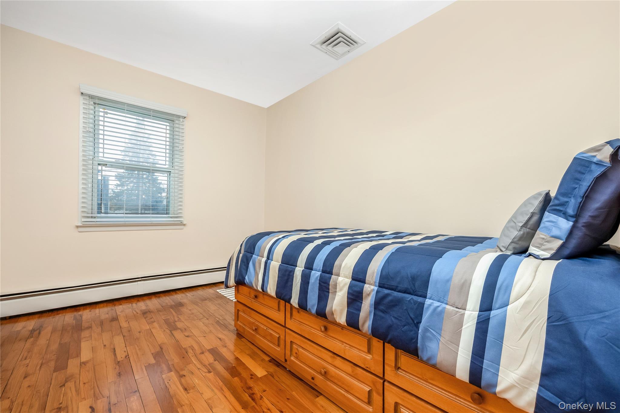 83 Kane Place, North Babylon, NY 11703