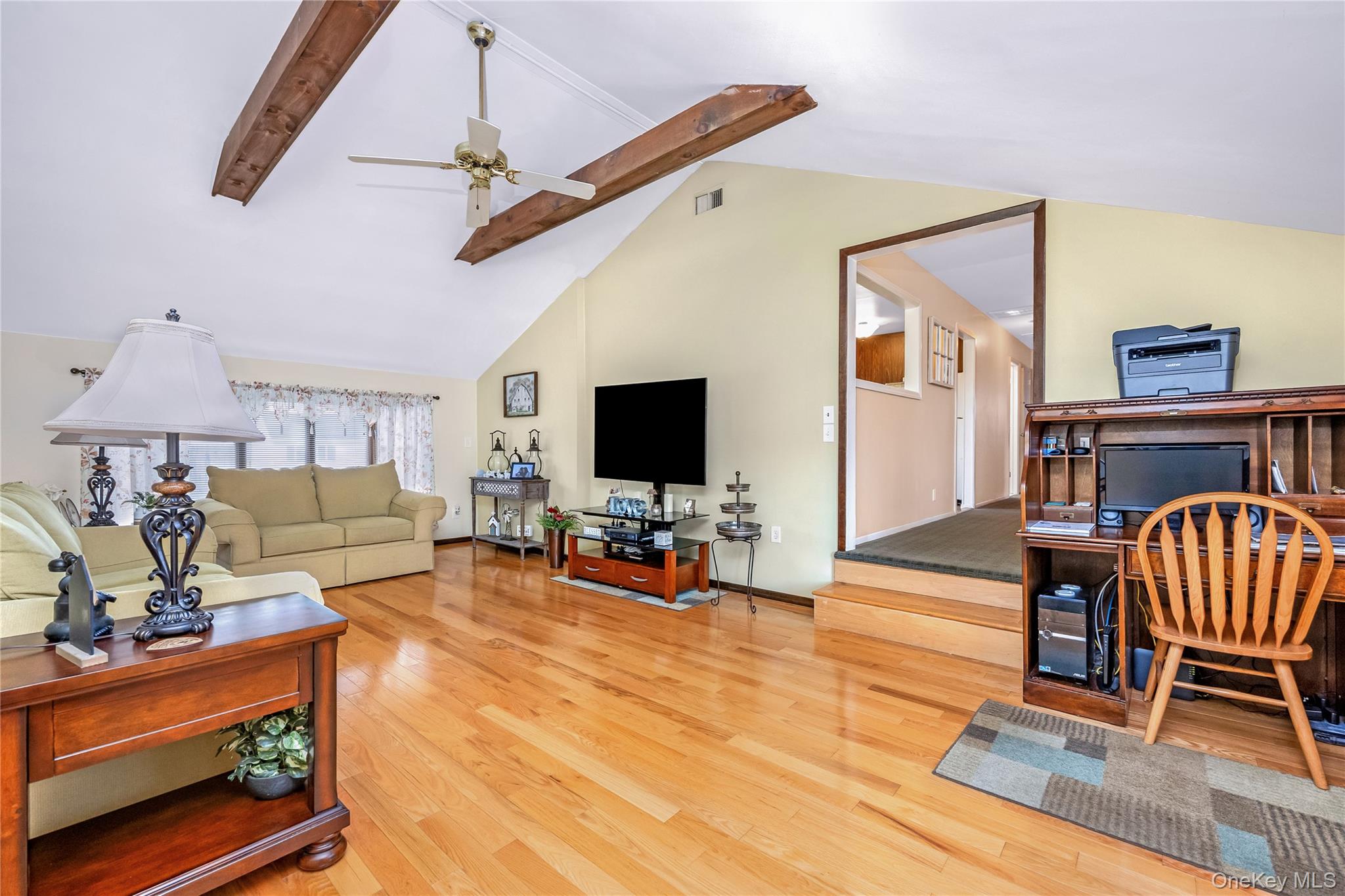 83 Kane Place, North Babylon, NY 11703