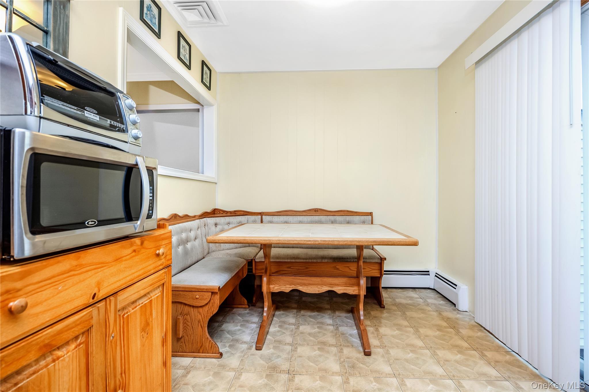 83 Kane Place, North Babylon, NY 11703