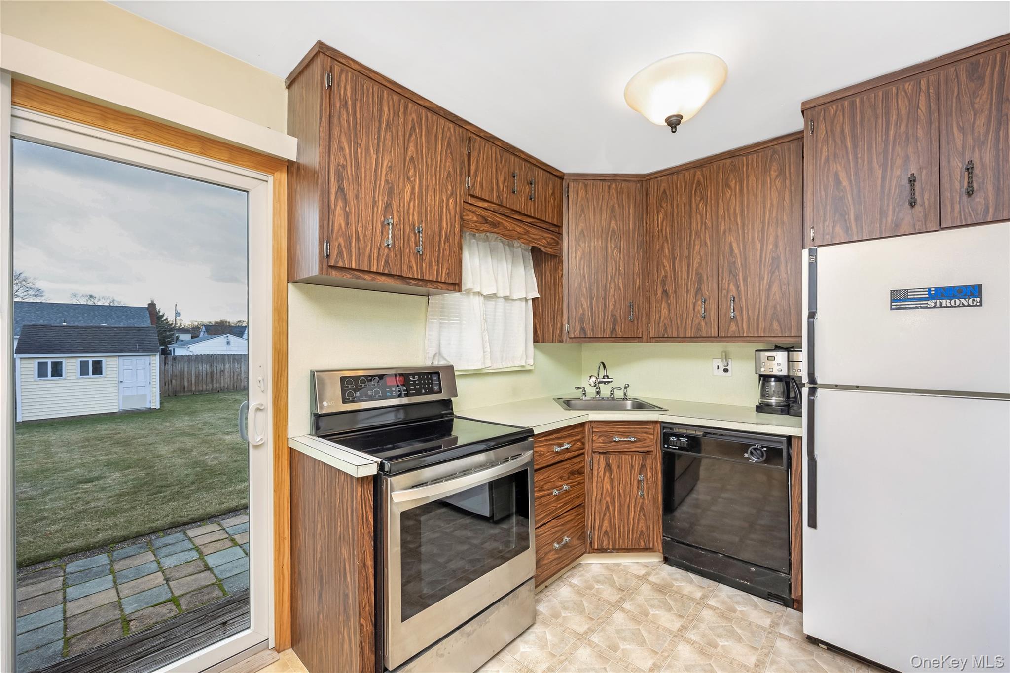 83 Kane Place, North Babylon, NY 11703