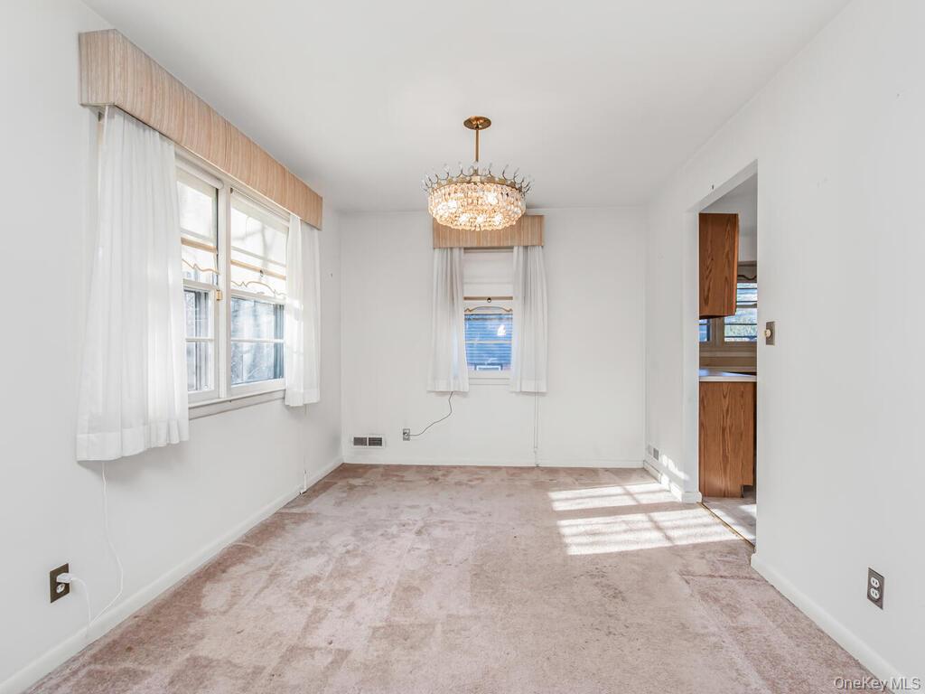 28 Moore Street, Hartsdale, NY 10530