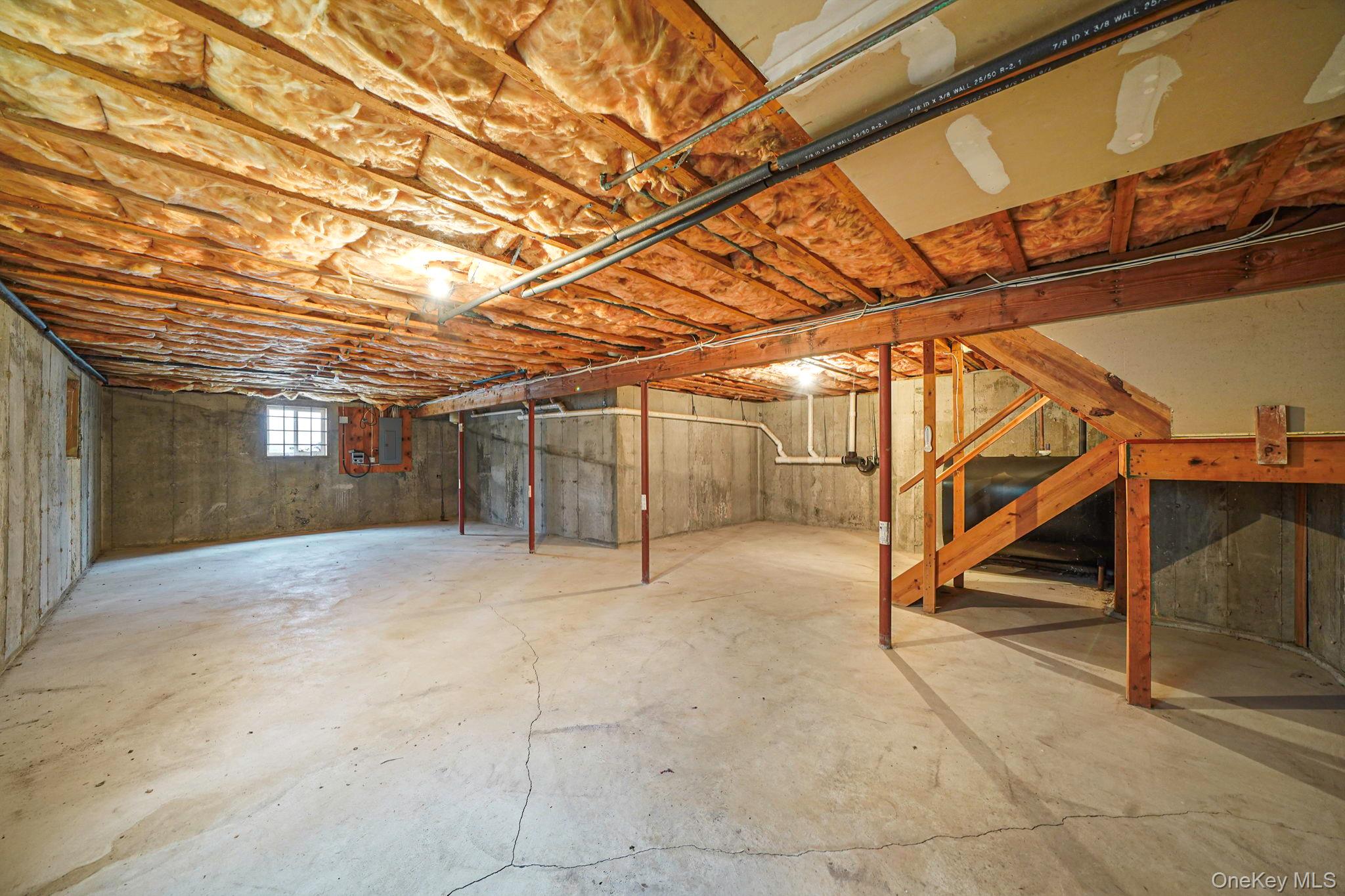 22 Wright Road, Manorville, NY 11949