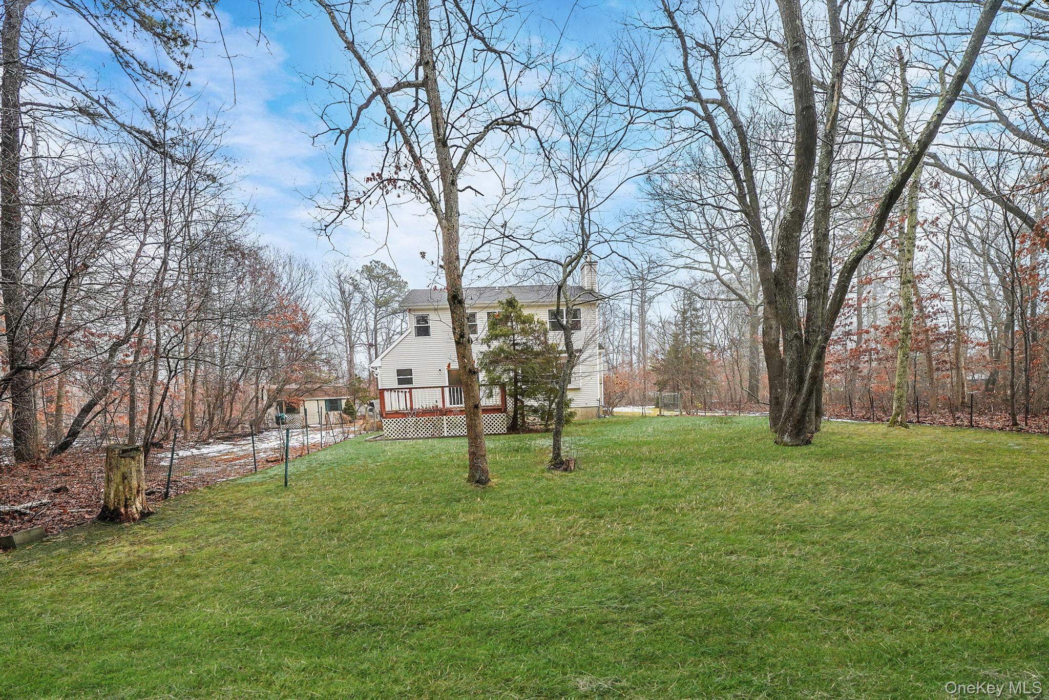 22 Wright Road, Manorville, NY 11949