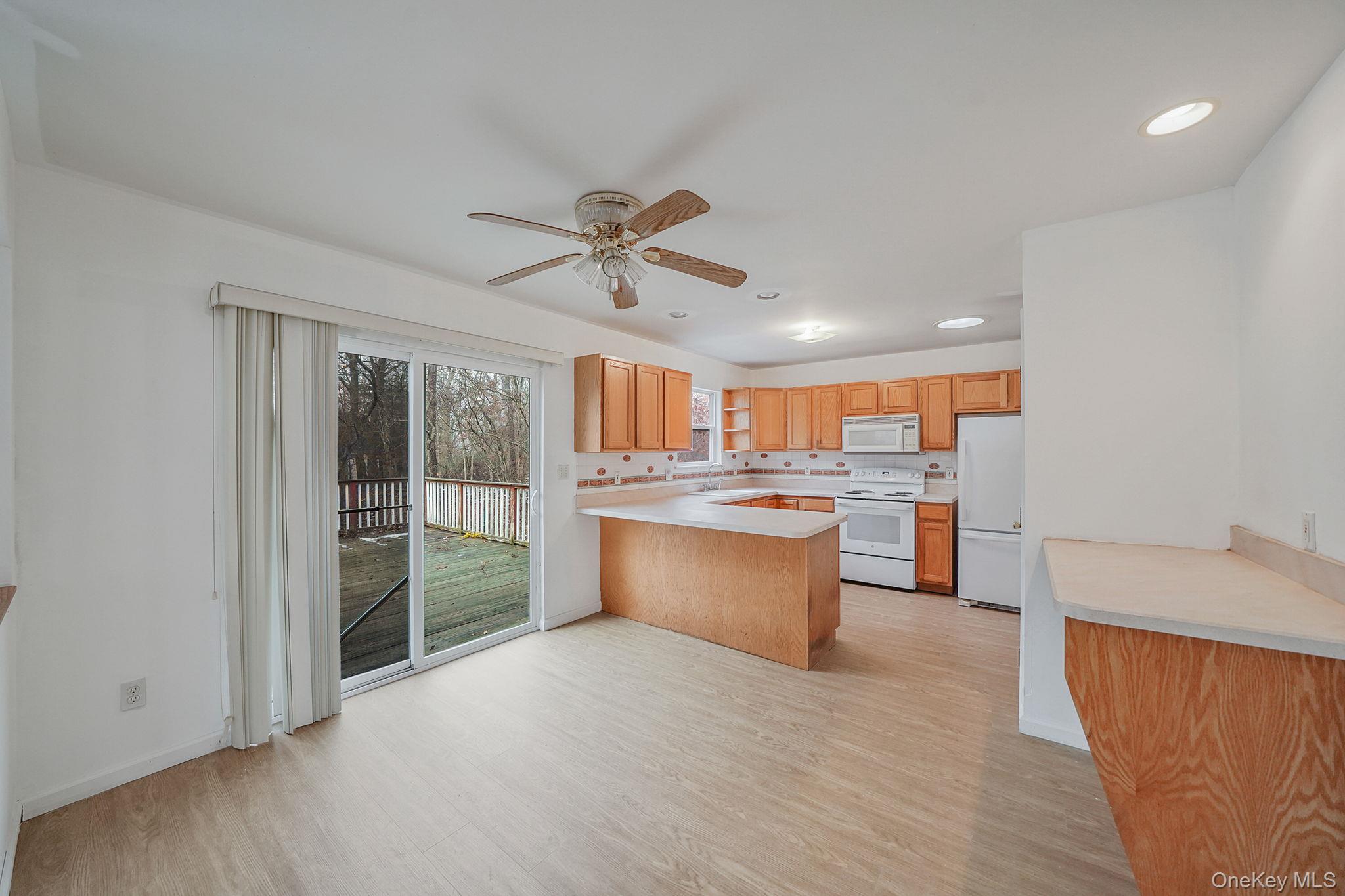 22 Wright Road, Manorville, NY 11949