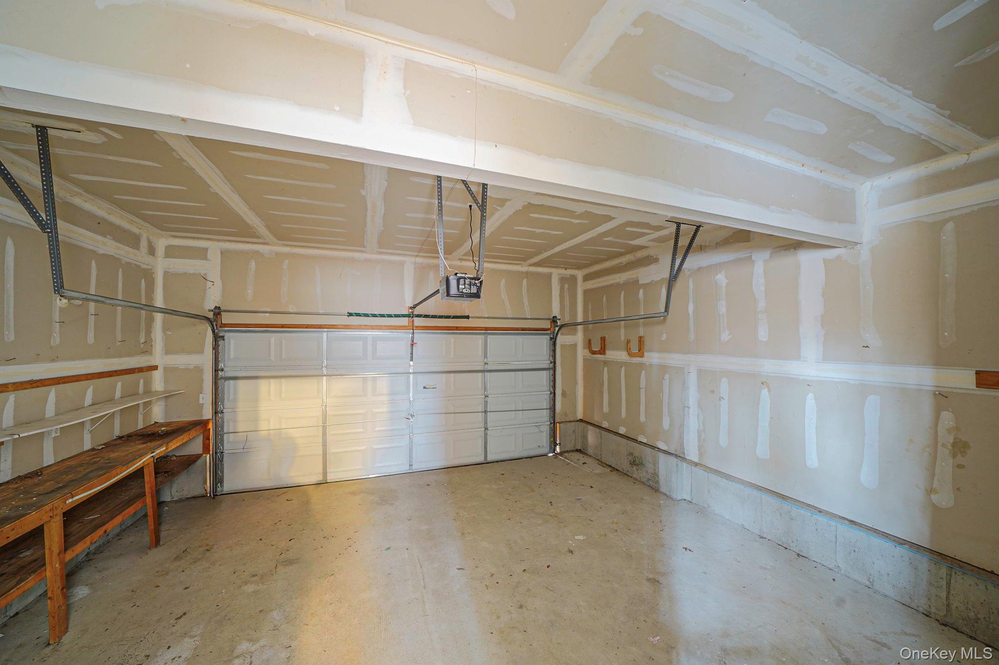 22 Wright Road, Manorville, NY 11949