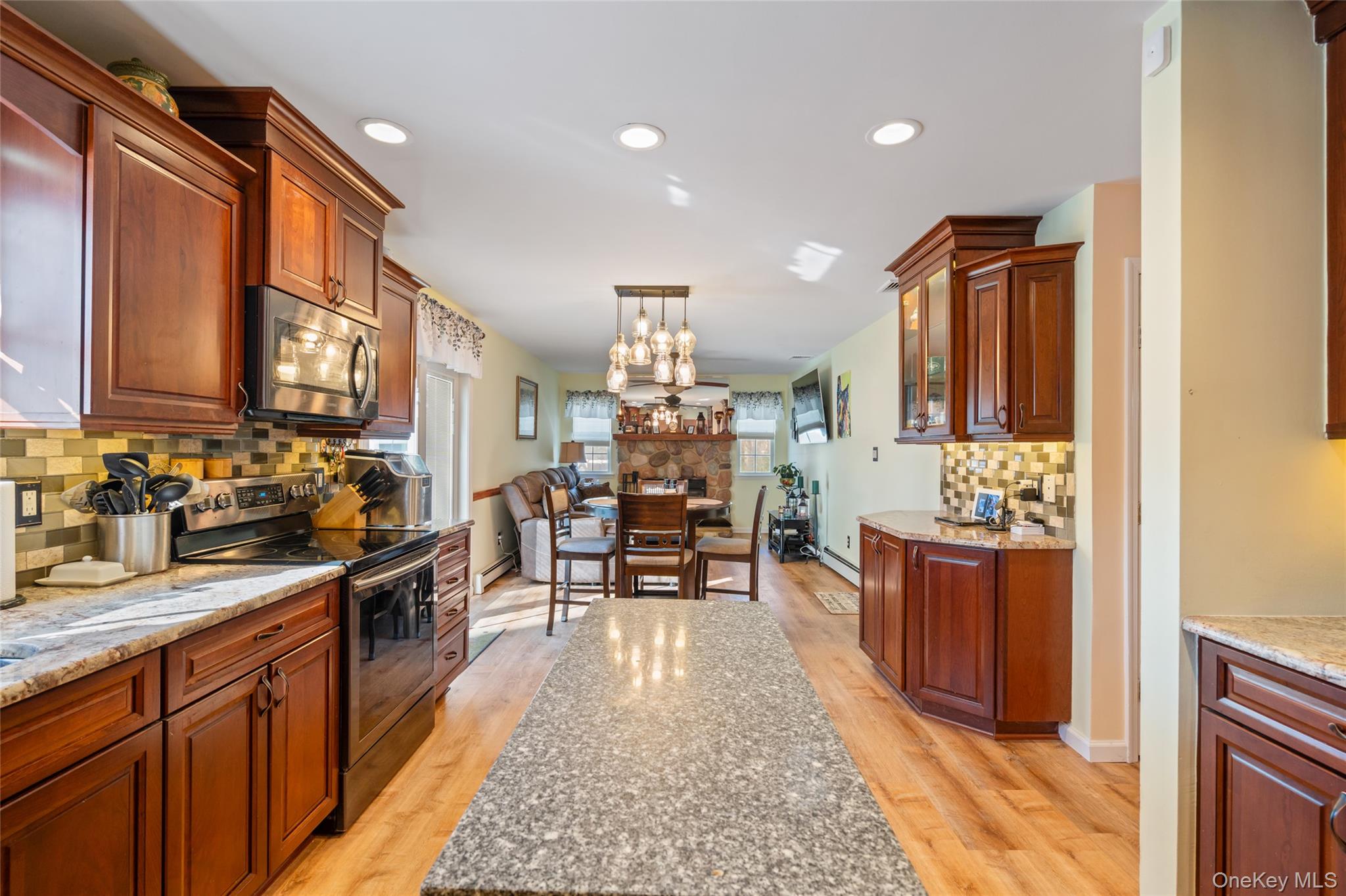 194 Miller Place Road, Miller Place, NY 11764