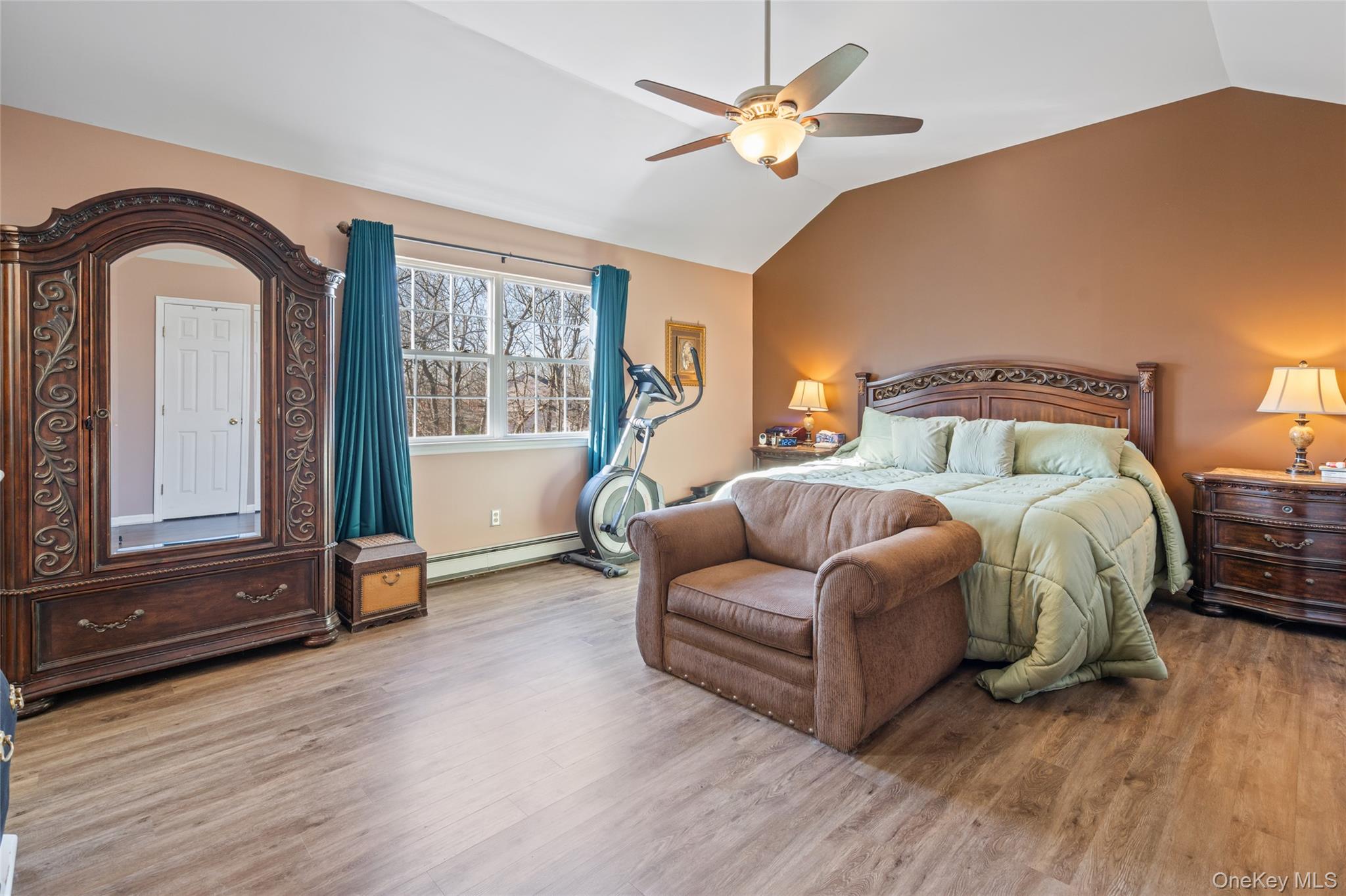 194 Miller Place Road, Miller Place, NY 11764