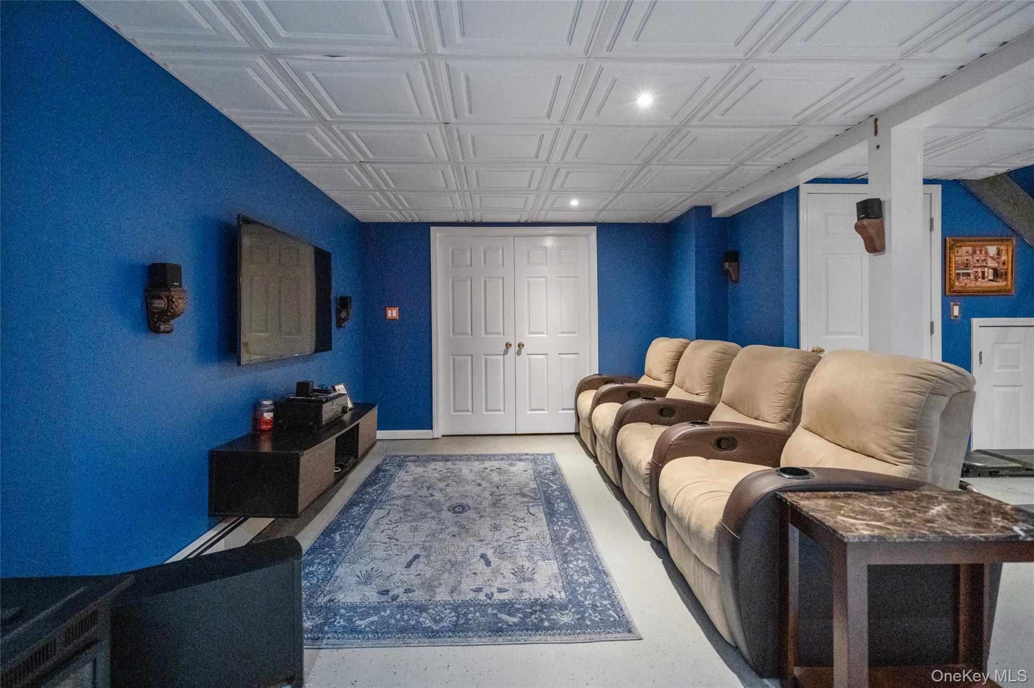 194 Miller Place Road, Miller Place, NY 11764