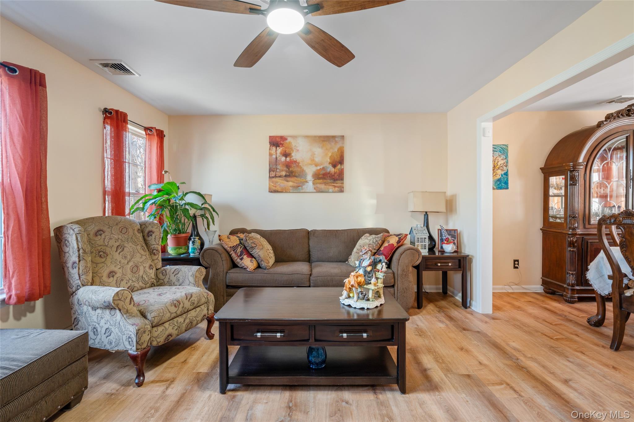 194 Miller Place Road, Miller Place, NY 11764