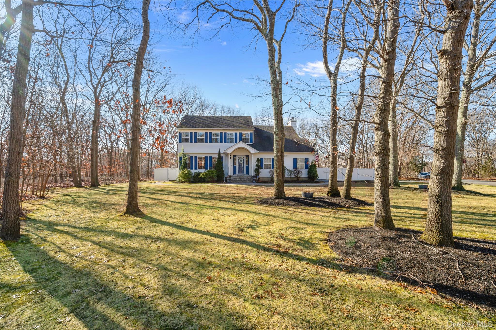 194 Miller Place Road, Miller Place, NY 11764