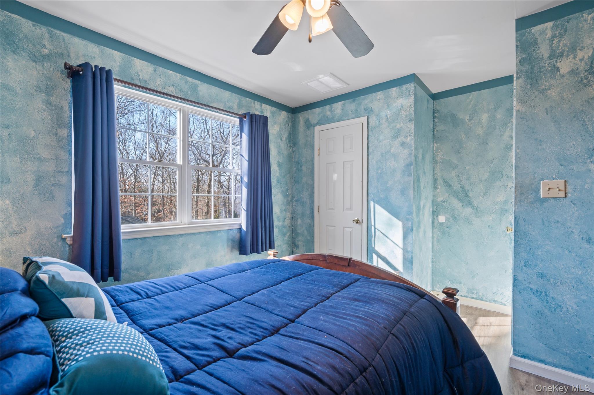 194 Miller Place Road, Miller Place, NY 11764