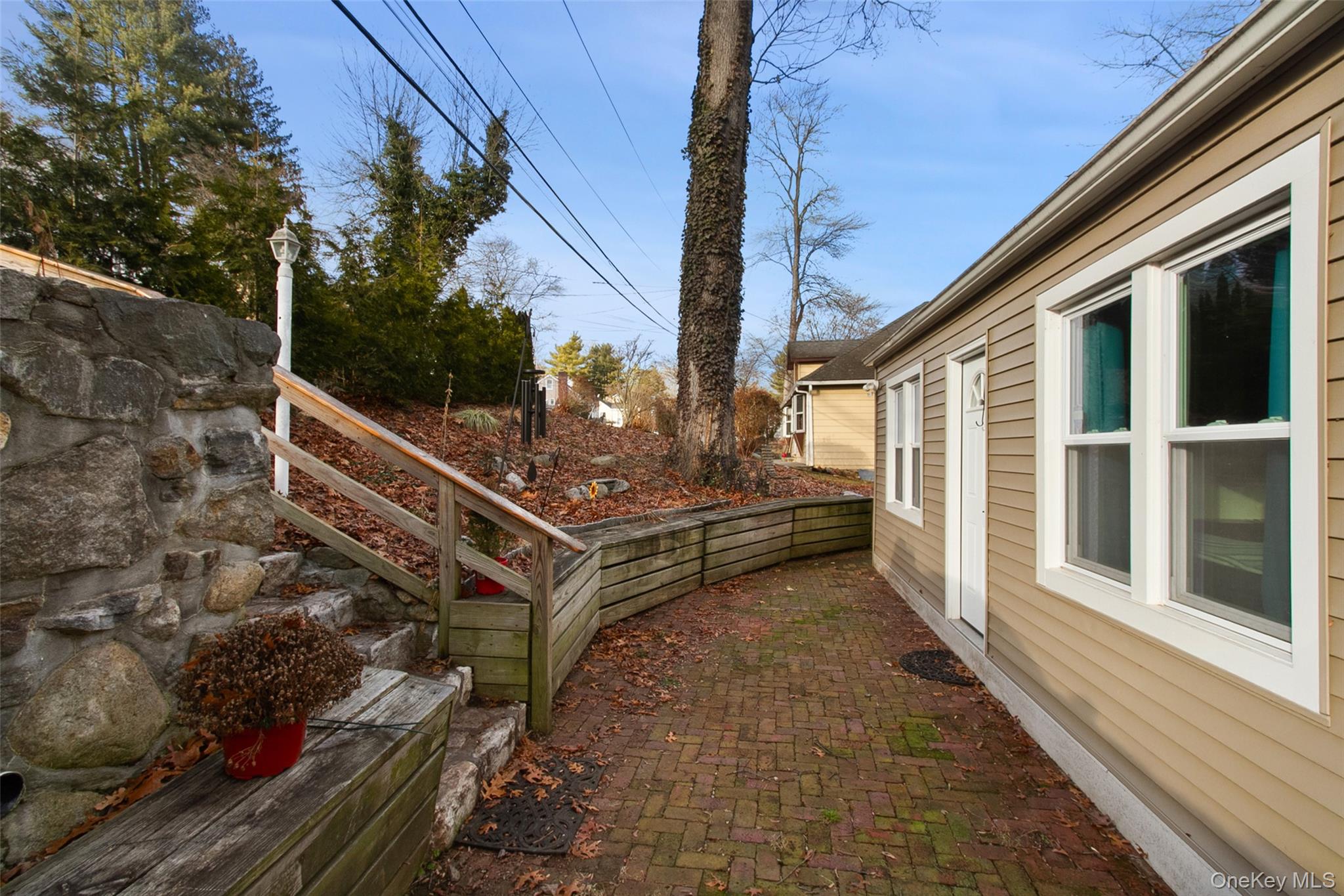 4 Melnick Place, Lake Peekskill, NY 10537