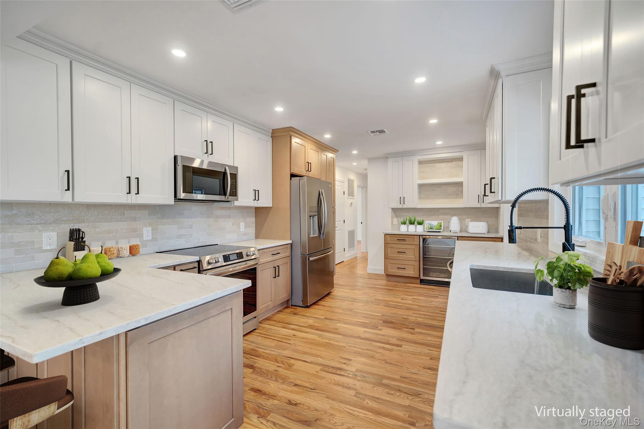 32 Valentine Road, Shoreham, NY 11786