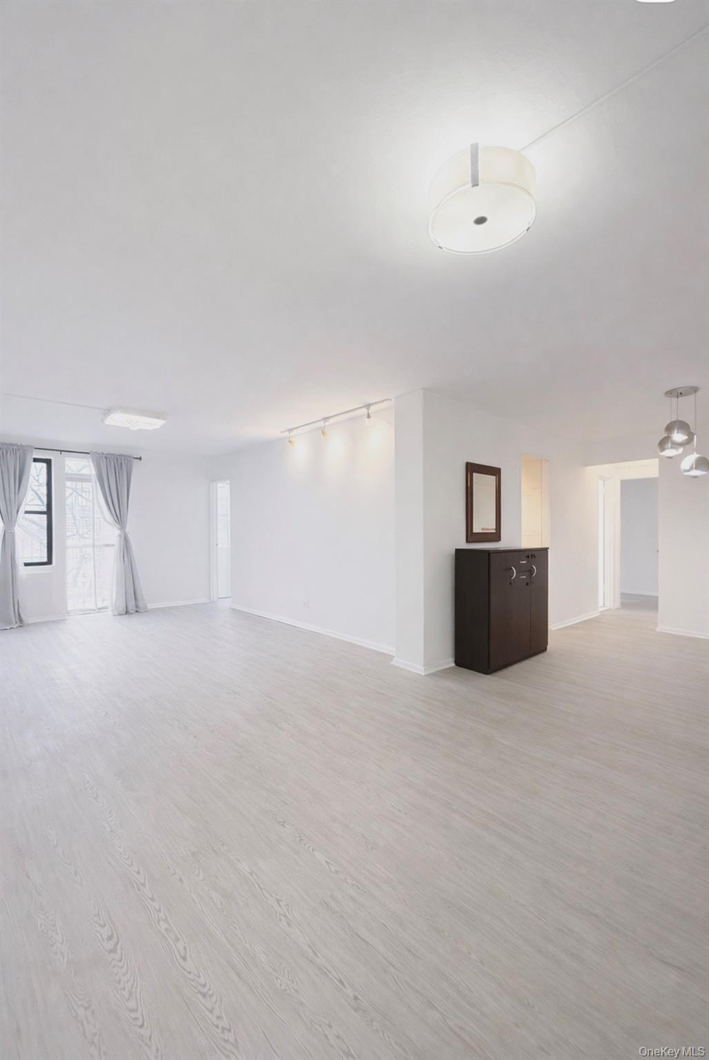 14105 Northern # 7G, Flushing, NY 11354