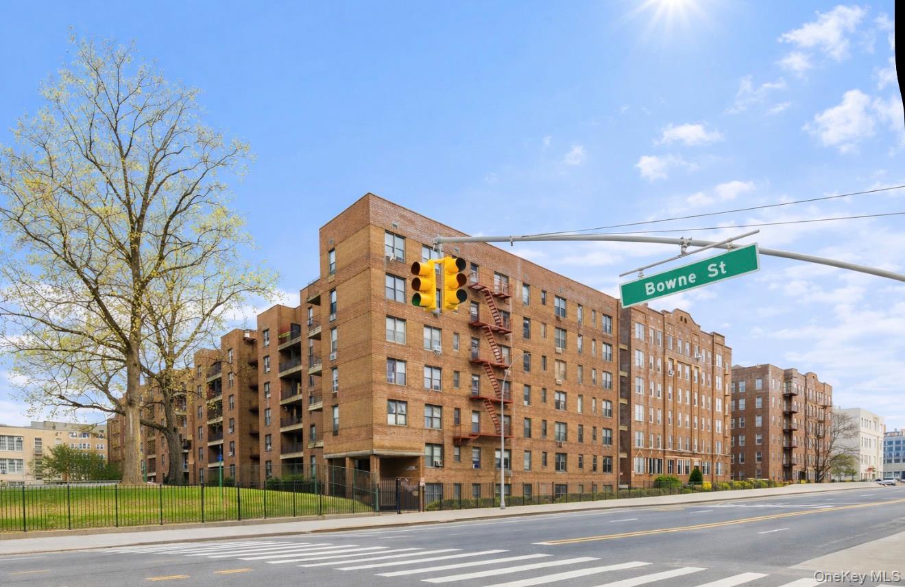 14105 Northern # 7G, Flushing, NY 11354