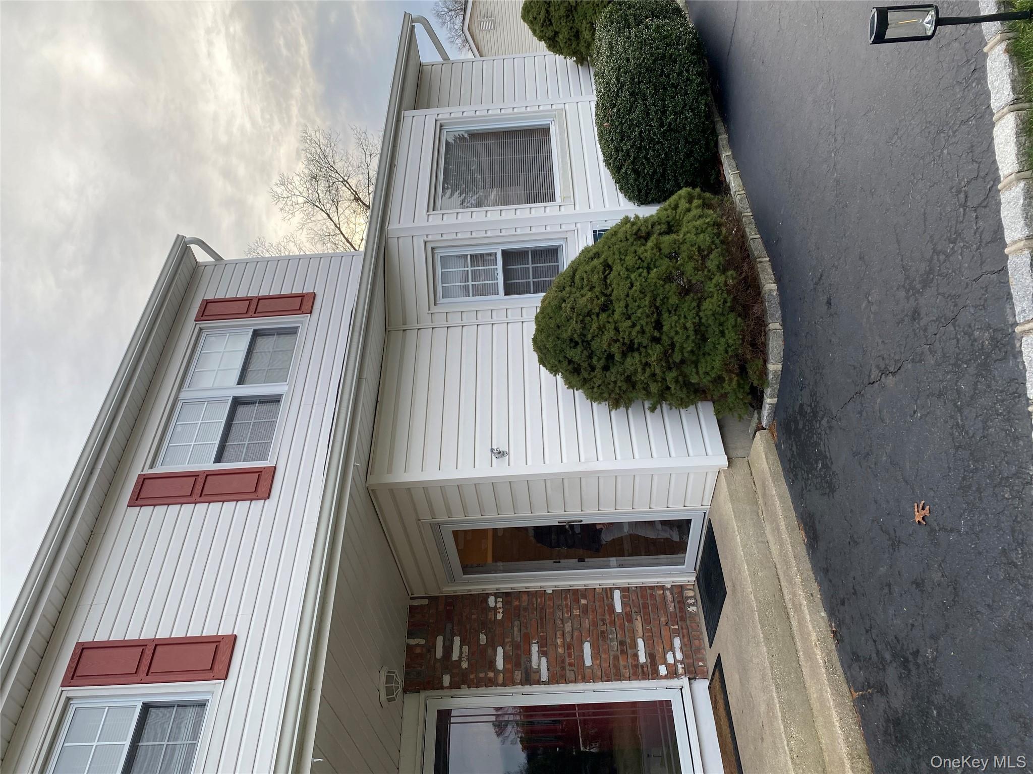 6 Gaines Drive, Farmingville, NY 11738