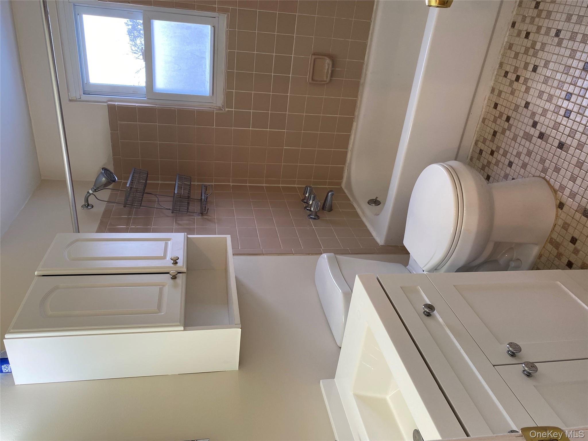 6 Gaines Drive, Farmingville, NY 11738