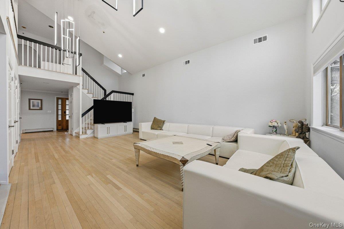 41 Tyndale Place, Yonkers, NY 10701