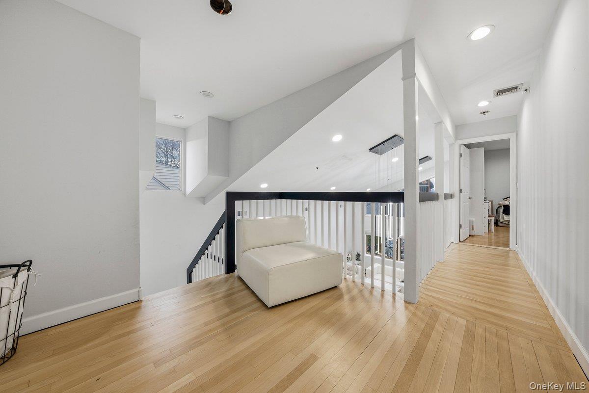 41 Tyndale Place, Yonkers, NY 10701