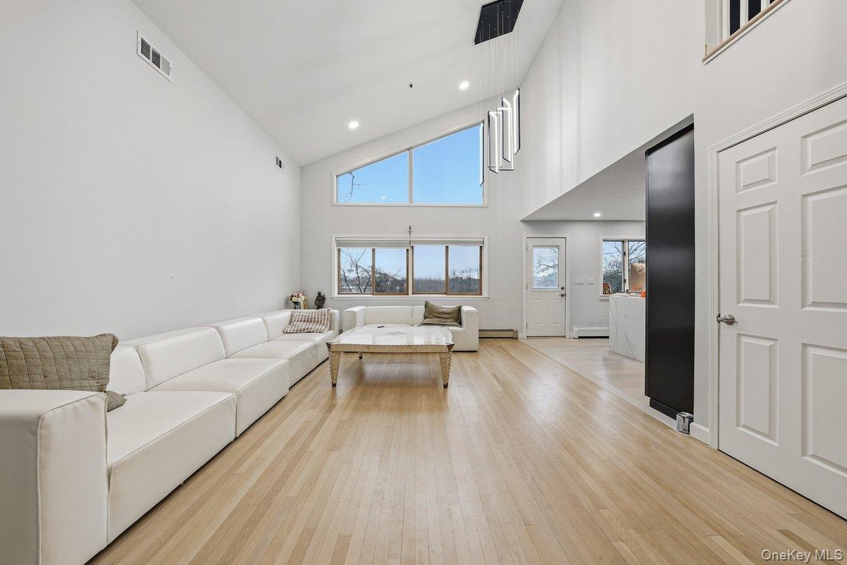 41 Tyndale Place, Yonkers, NY 10701