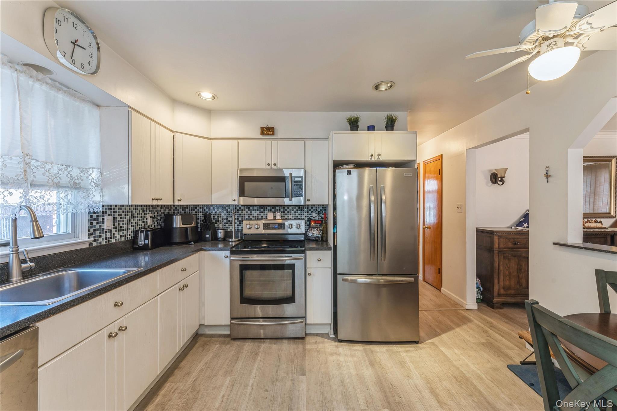 83 W Valley Stream Boulevard, Valley Stream, NY 11580