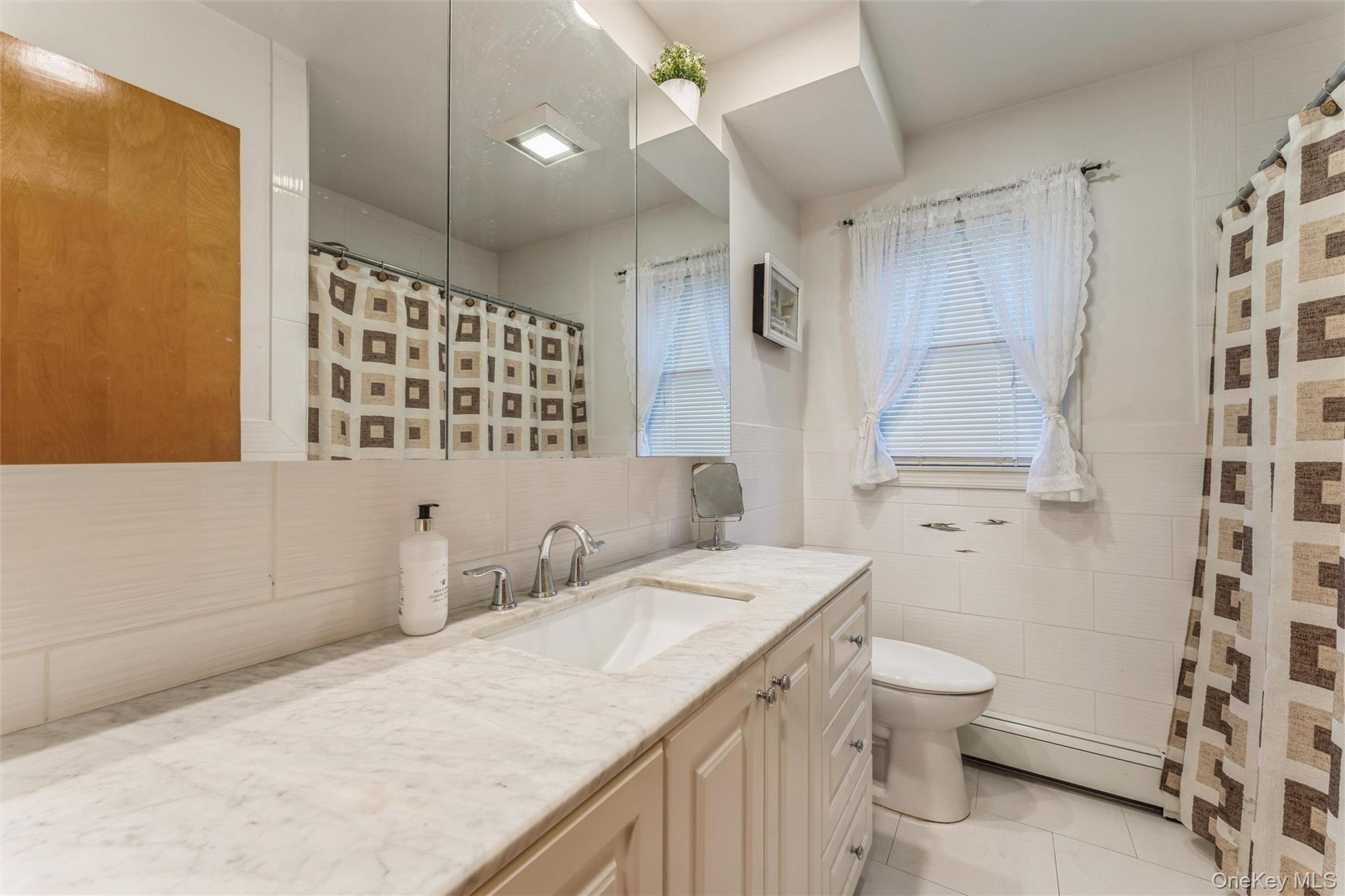 83 W Valley Stream Boulevard, Valley Stream, NY 11580