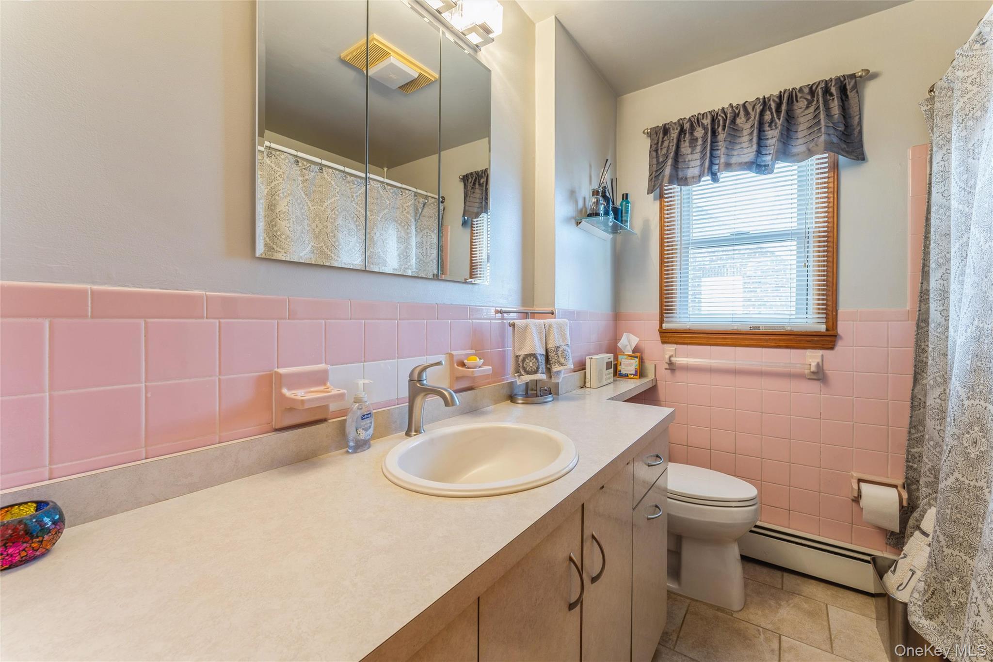 83 W Valley Stream Boulevard, Valley Stream, NY 11580