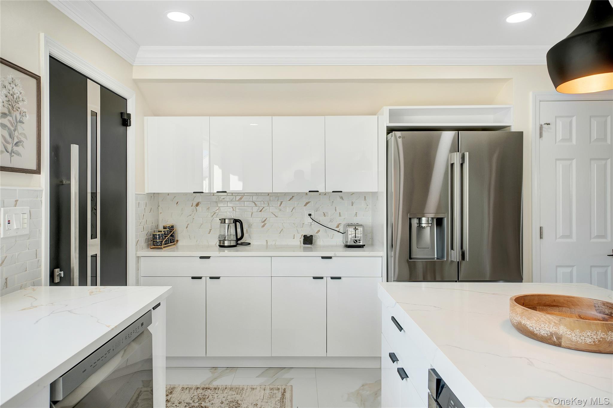 9 Autumn Lane, Hicksville, NY 11801